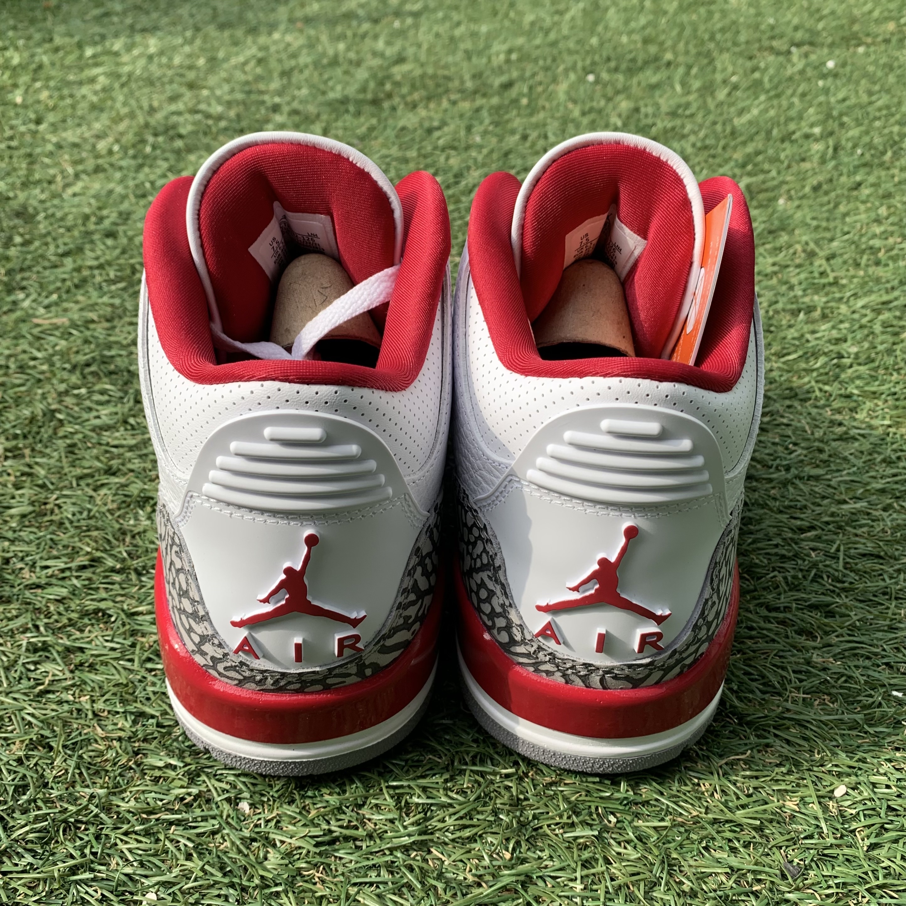 Jordan 3 Retro Cardinal Red 착용 스타일 - 1