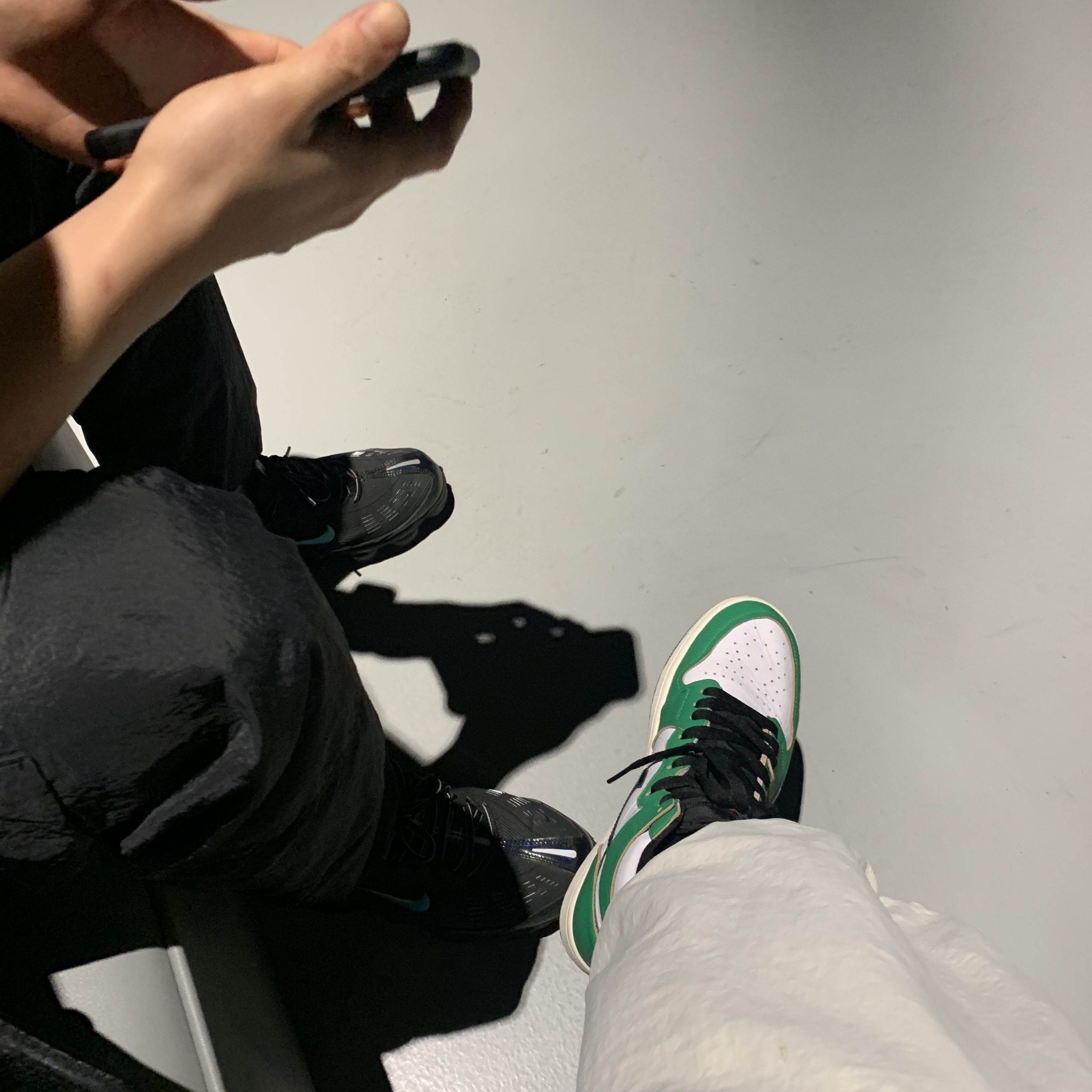 (W) Jordan 1 Retro High OG Lucky Green 착용 스타일 - 4