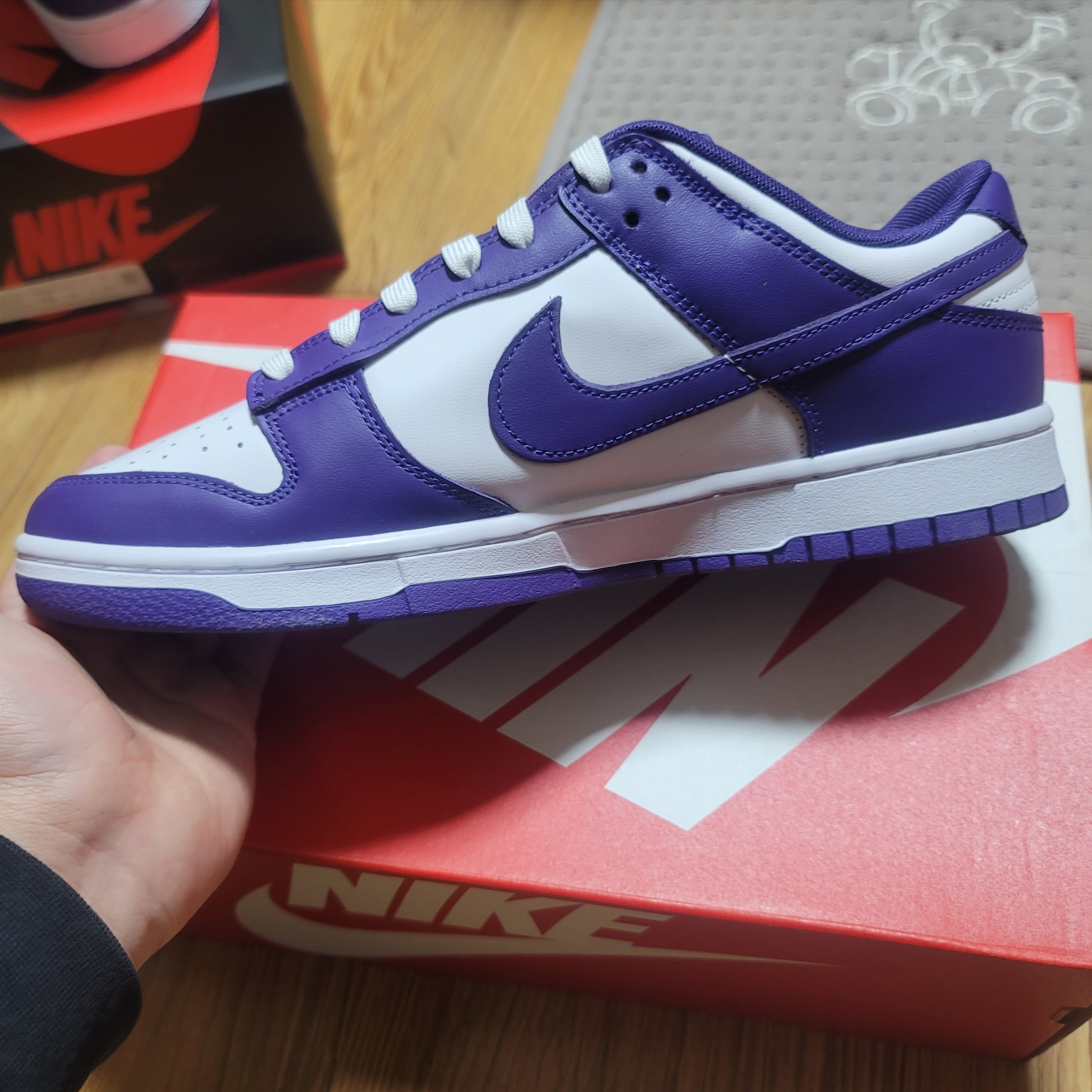 Nike Dunk Low Retro Championship Court Purple 착용 스타일