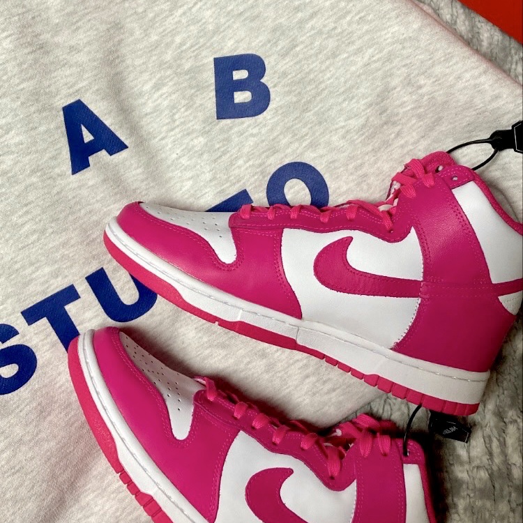 IAB Studio Hoodie Light Gray, (W) Nike Dunk High Pink Prime 착용 스타일