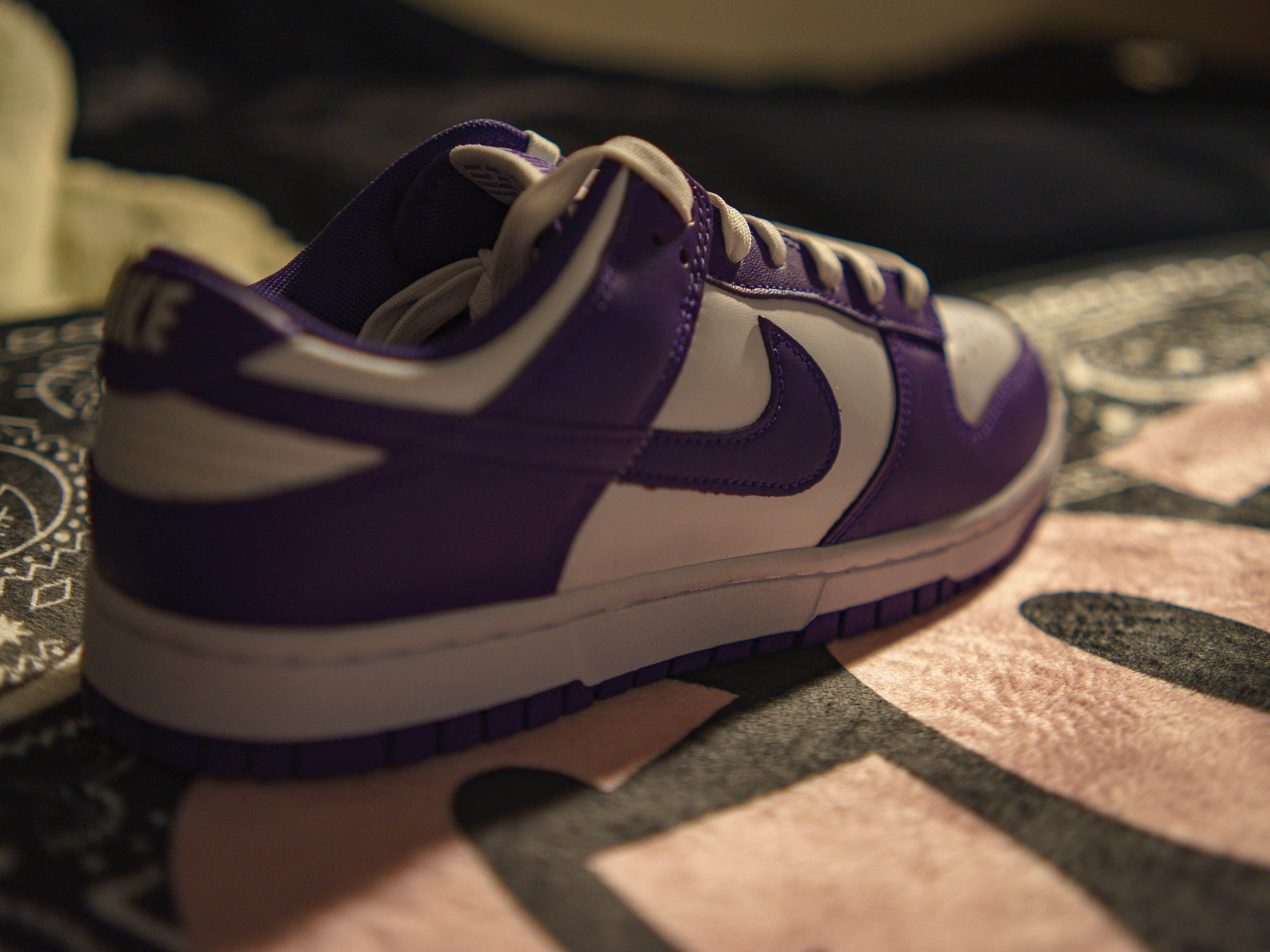 Nike Dunk Low Retro Championship Court Purple 착용 스타일 - 2
