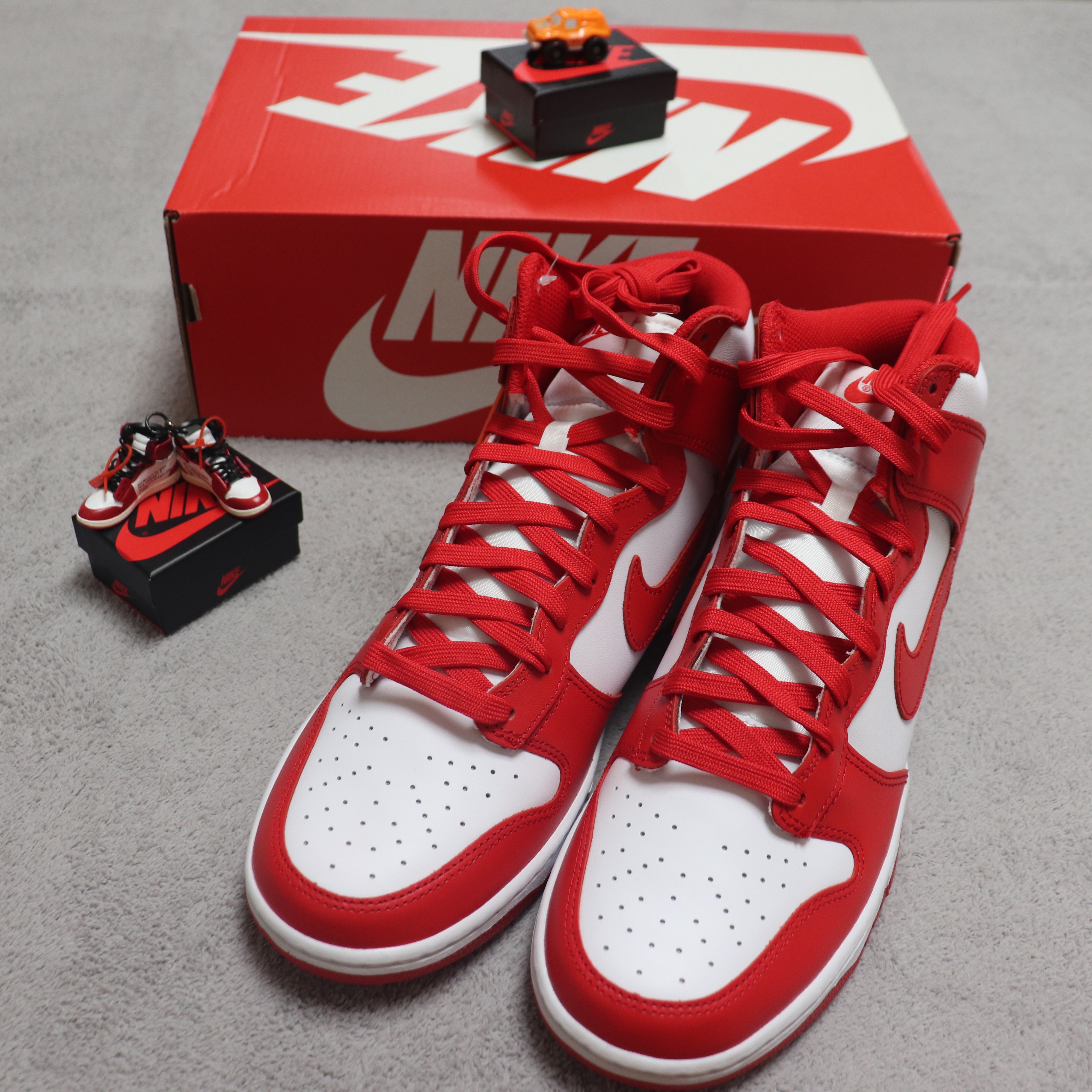 Nike Dunk High Retro Championship White and Red 착용 스타일