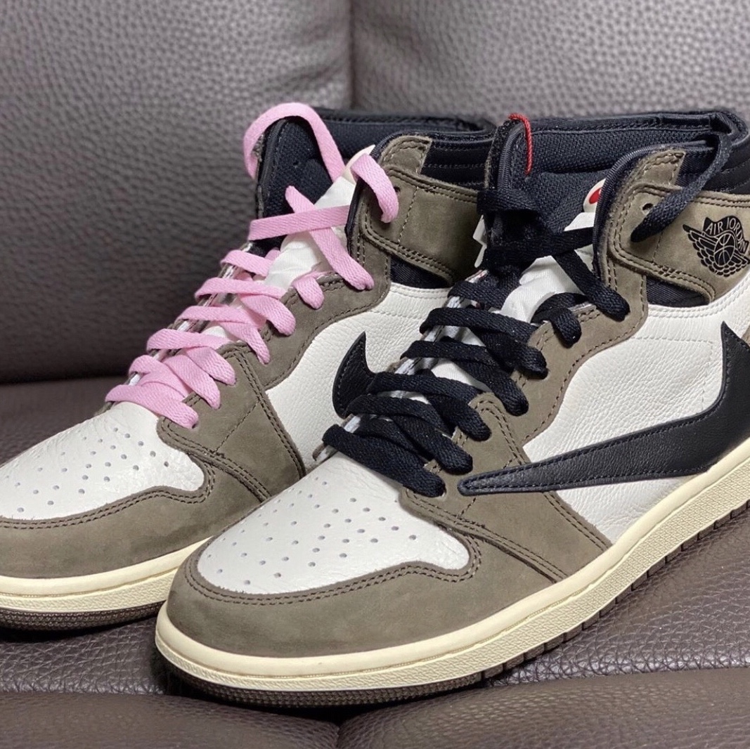 Jordan 1 x Travis Scott Retro High OG SP Mocha 착용 스타일