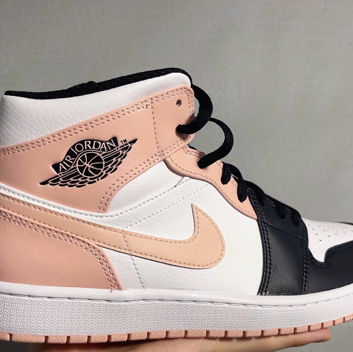 Jordan 1 Mid Arctic Orange 착용 스타일
