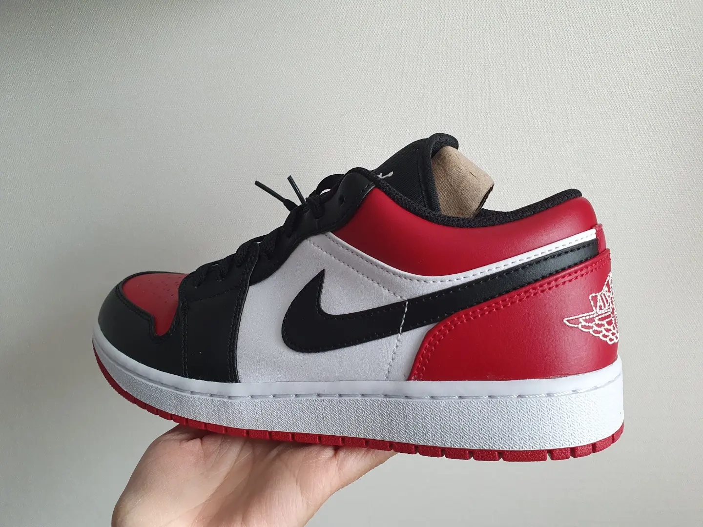 Jordan 1 Low Bred Toe 착용 스타일 - 2