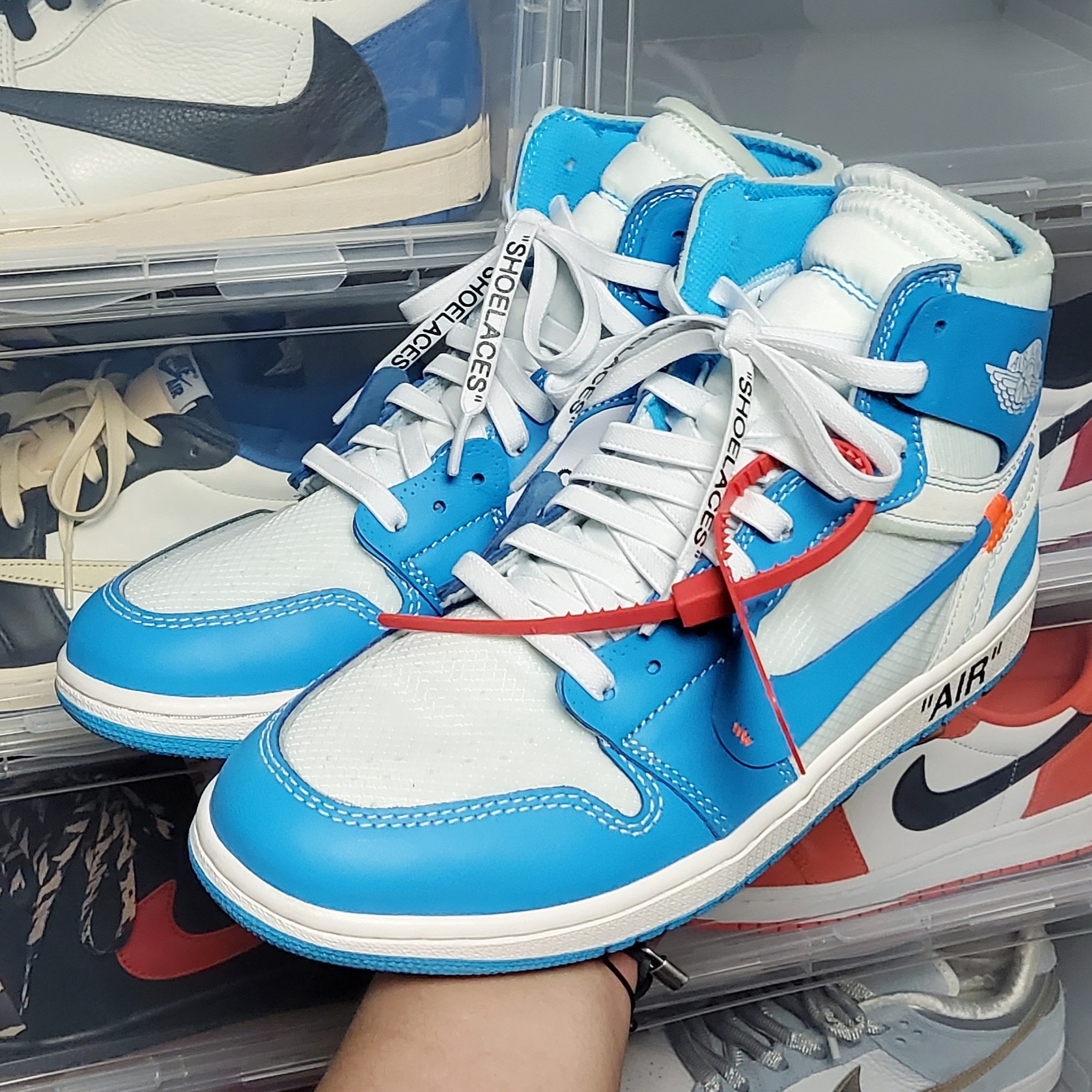Jordan 1 x Off-White Retro High University Blue 착용 스타일 - 1