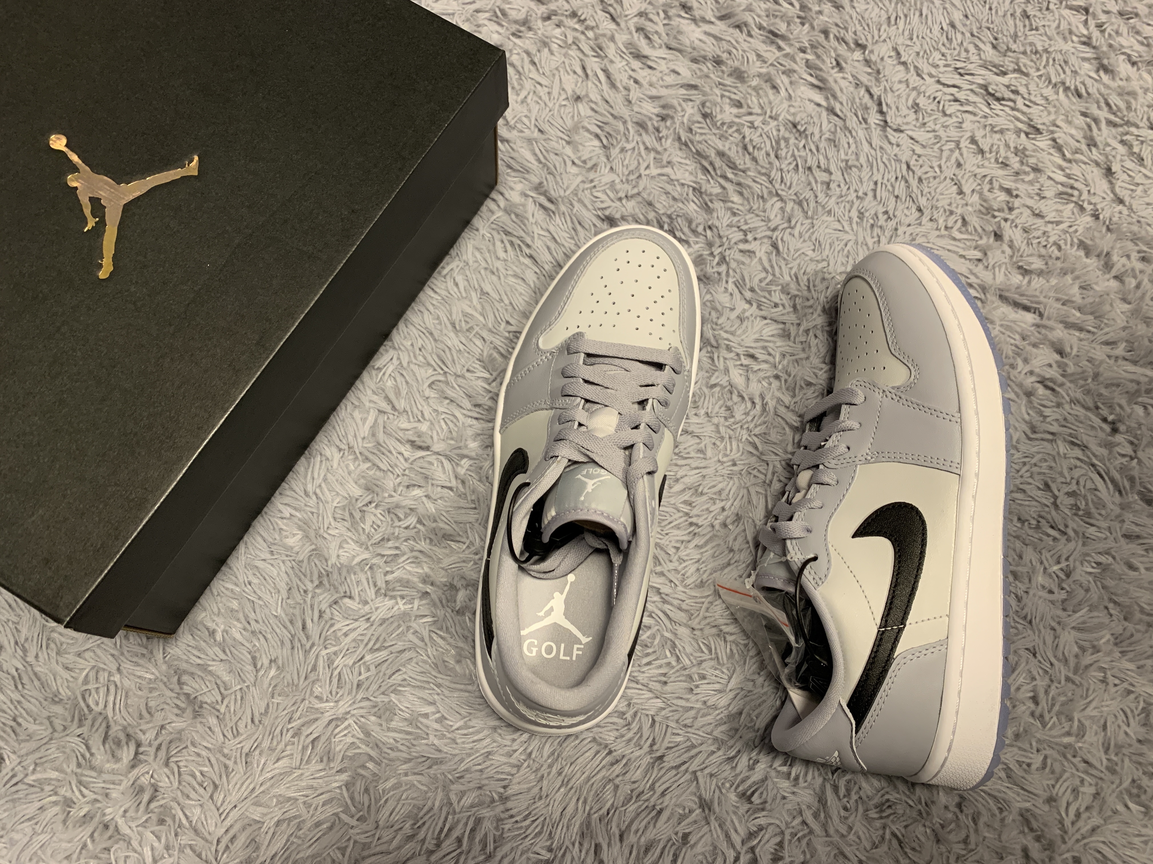 Jordan 1 Low Golf Wolf Grey 착용 스타일 - 2