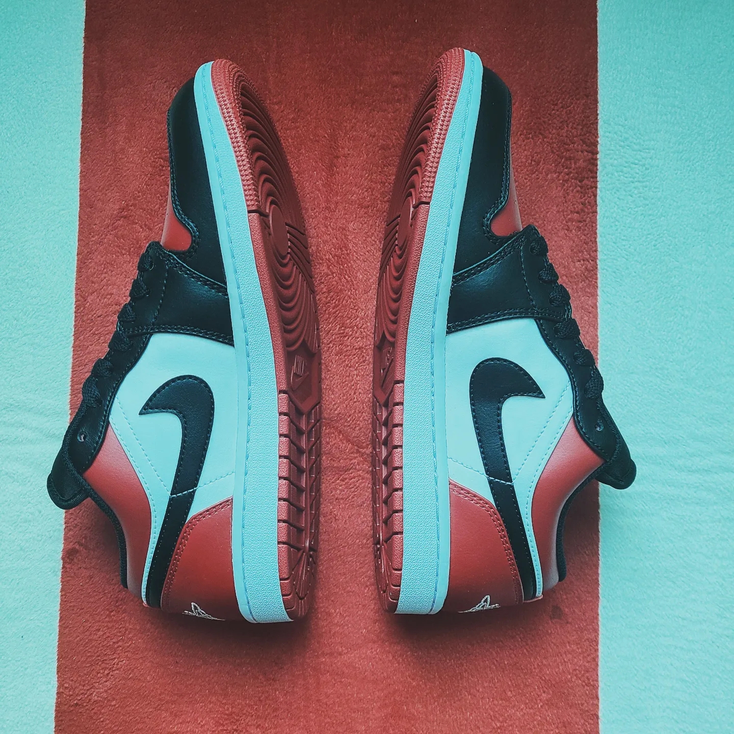 Jordan 1 Low Bred Toe 착용 스타일 - 3