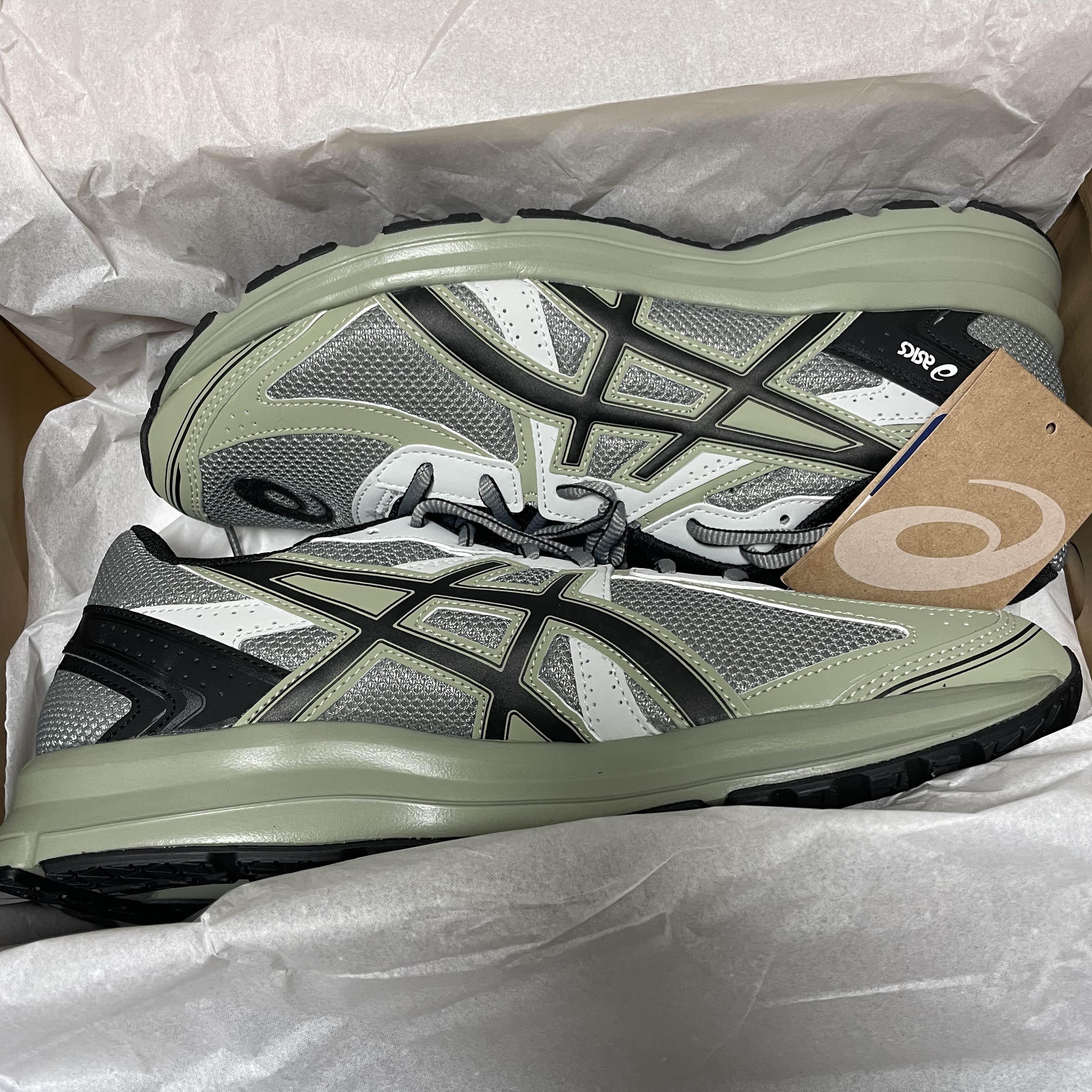 Asics Jog 100 S Sheet Rock - 2E Wide 착용 스타일 - 1
