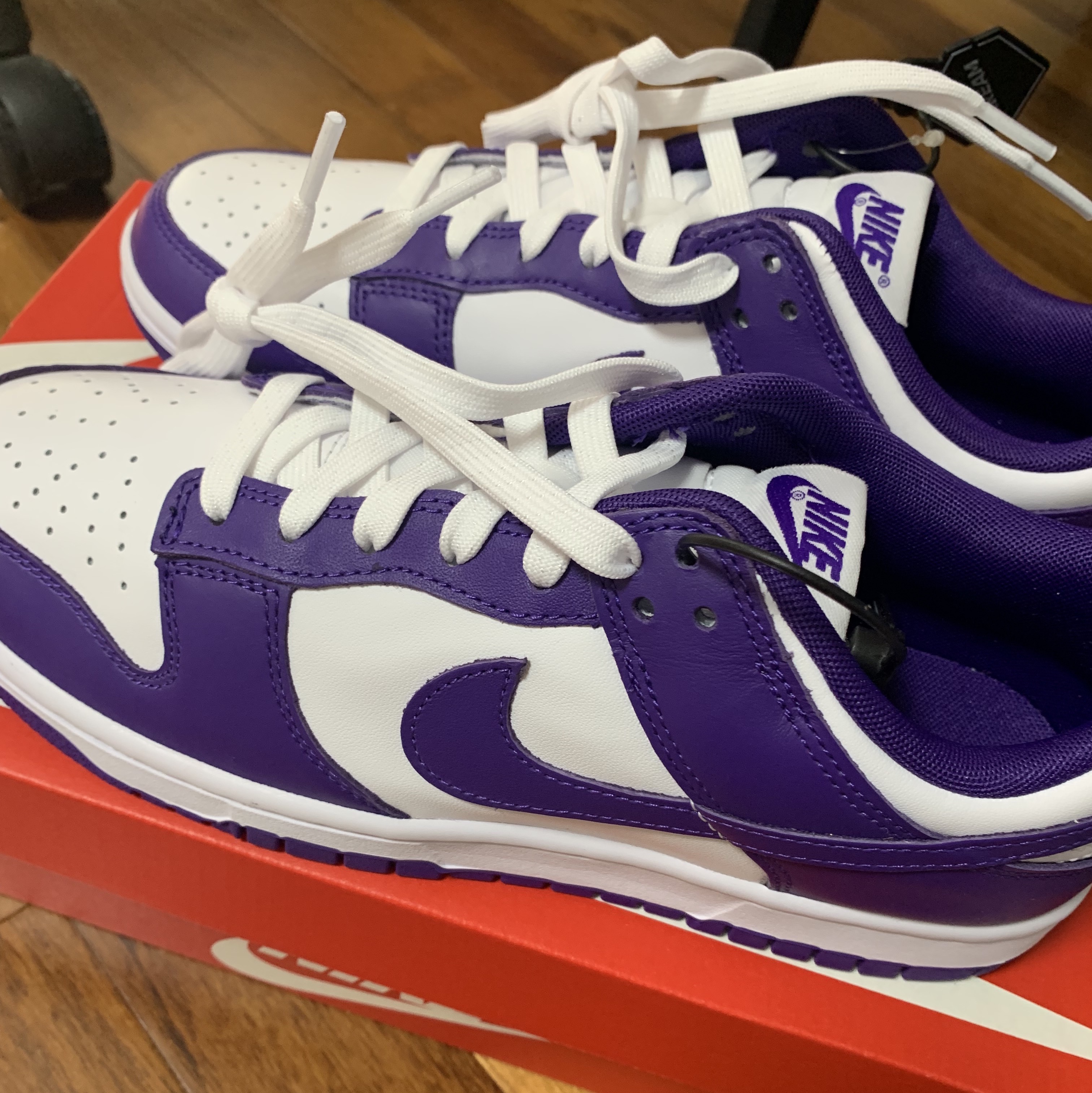 Nike Dunk Low Retro Championship Court Purple 착용 스타일