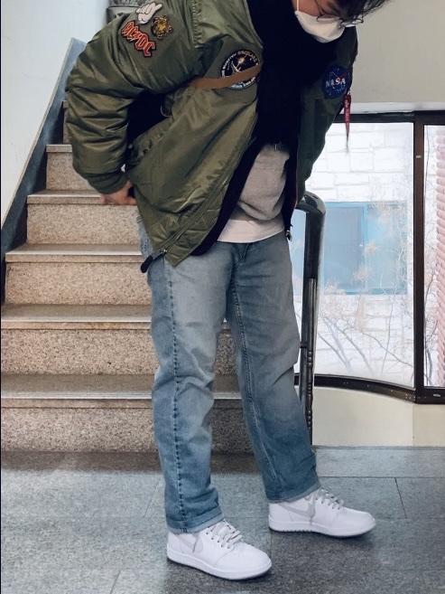 Jordan 1 High 85 Neutral Grey 착용 스타일 - 2
