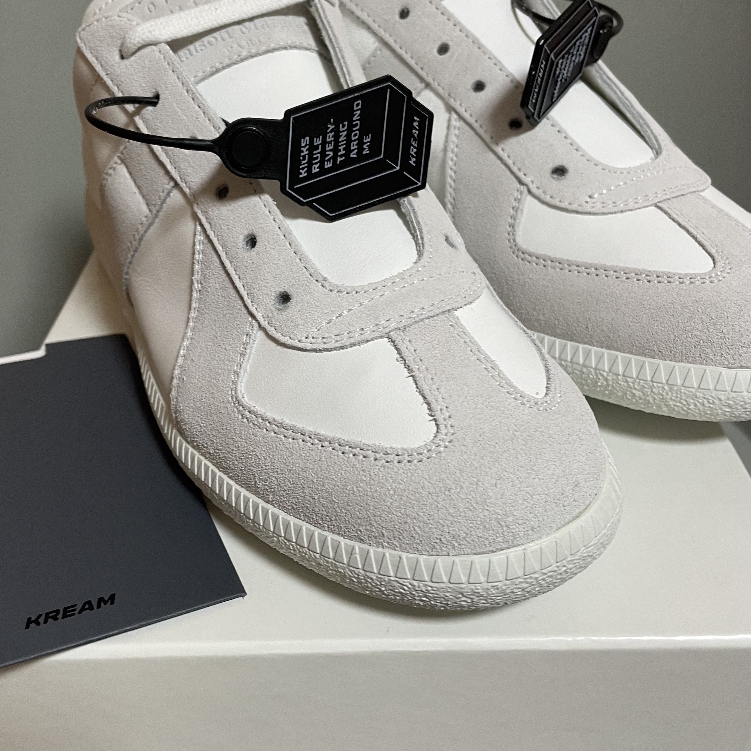 Maison Margiela Calfskin Replica Sneakers White 착용 스타일