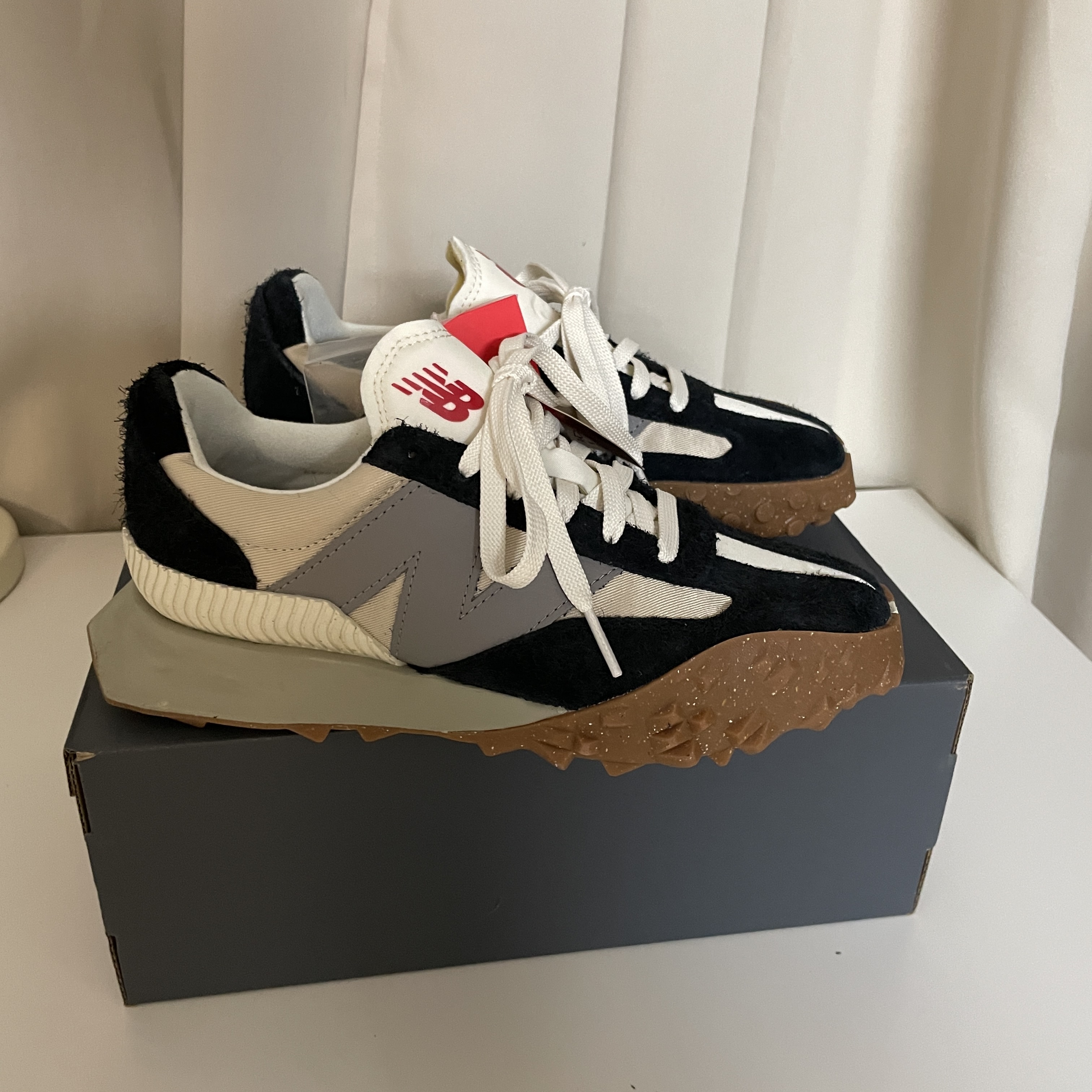 New Balance XC-72 Black Beige 착용 스타일 - 2