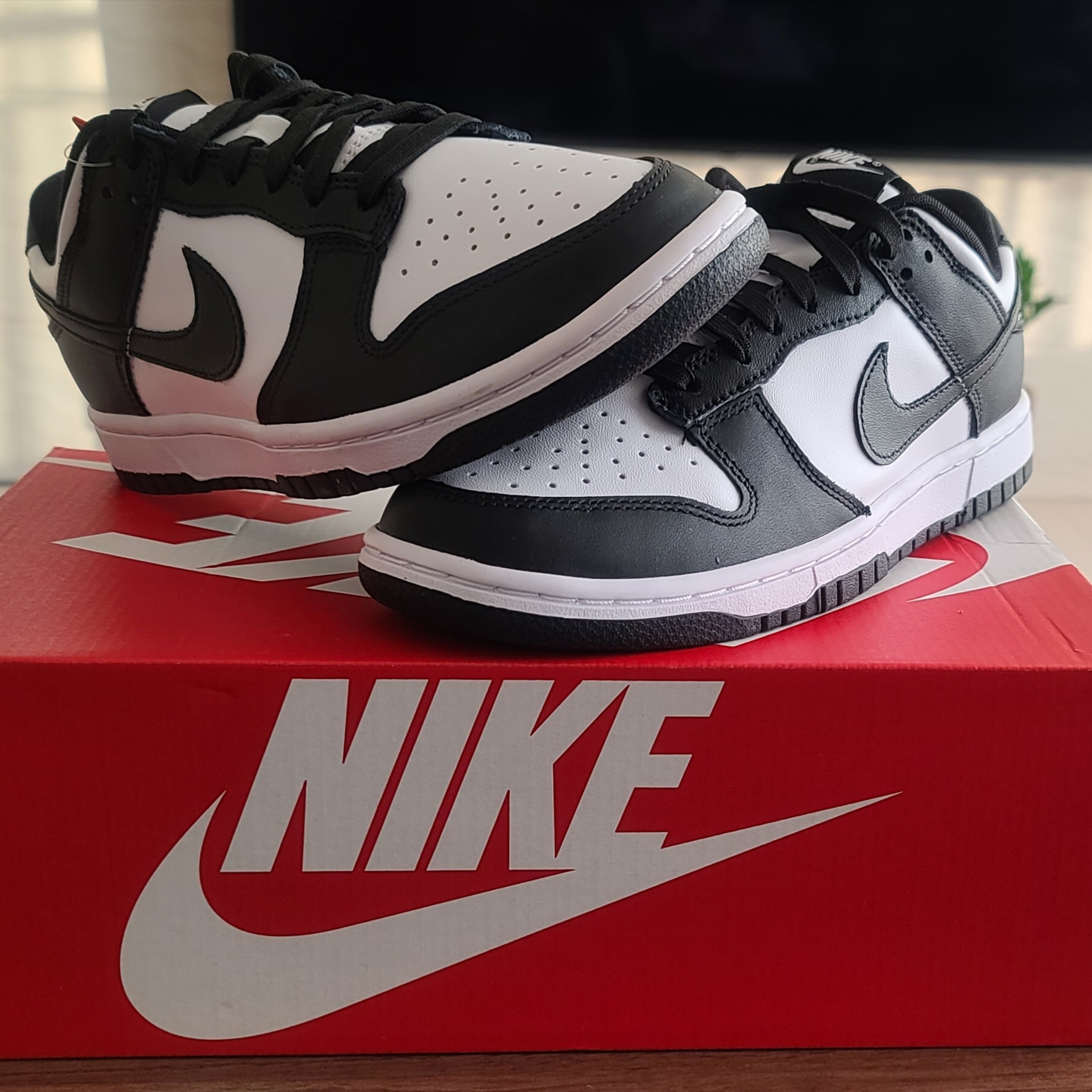 Nike Dunk Low Retro Black 착용 스타일 - 2