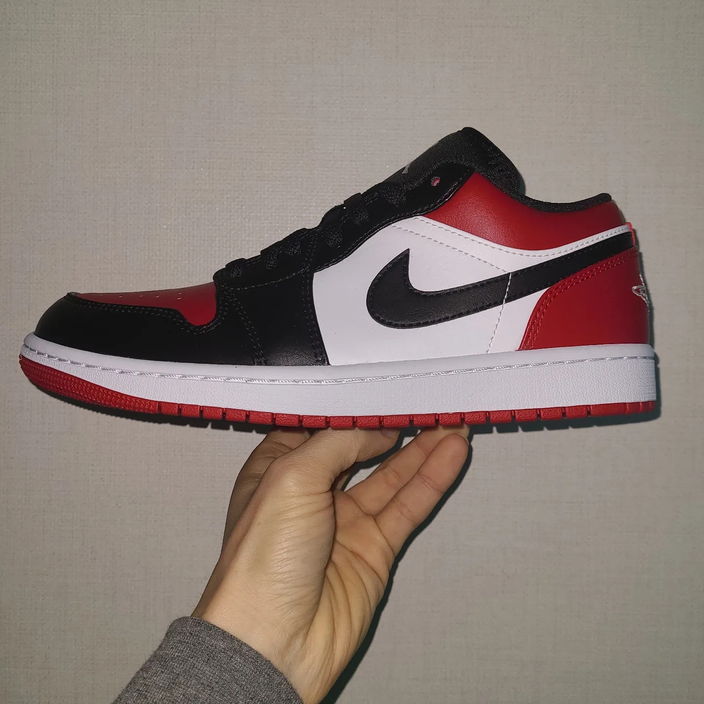 Jordan 1 Low Bred Toe 착용 스타일 - 4