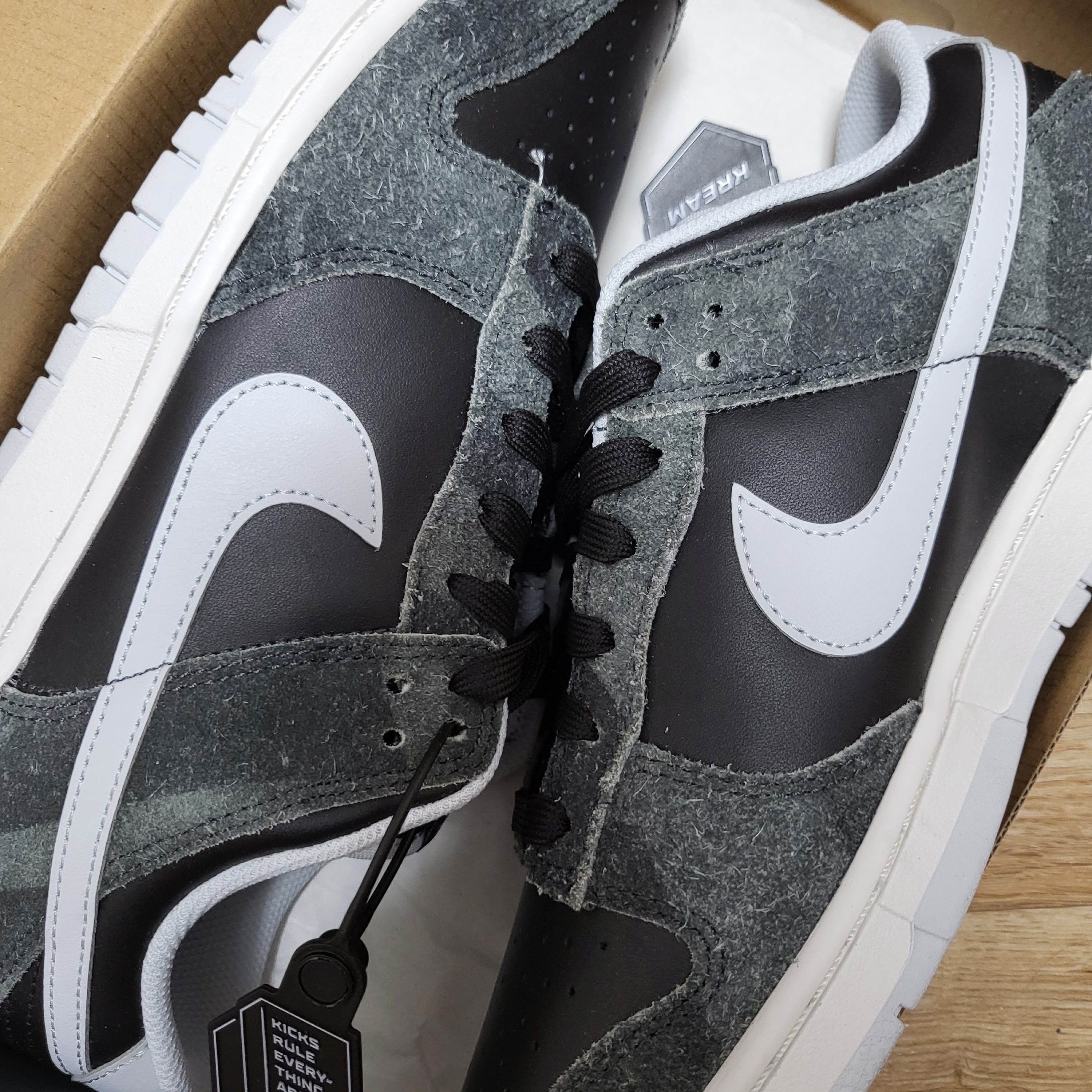 Nike Dunk Low Retro PRM Zebra 착용 스타일 - 1
