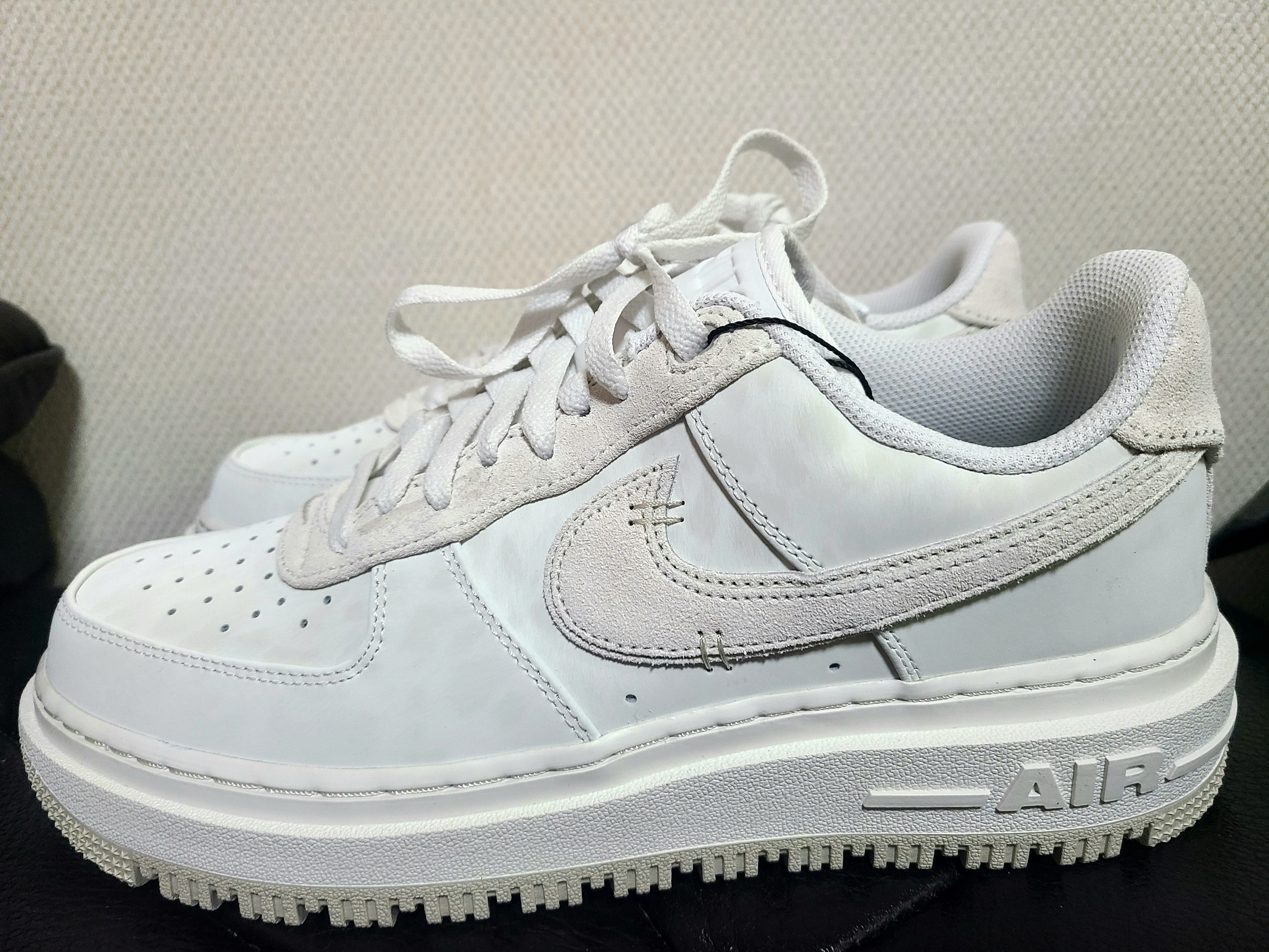 Nike Air Force 1 Luxe Summit White 착용 스타일