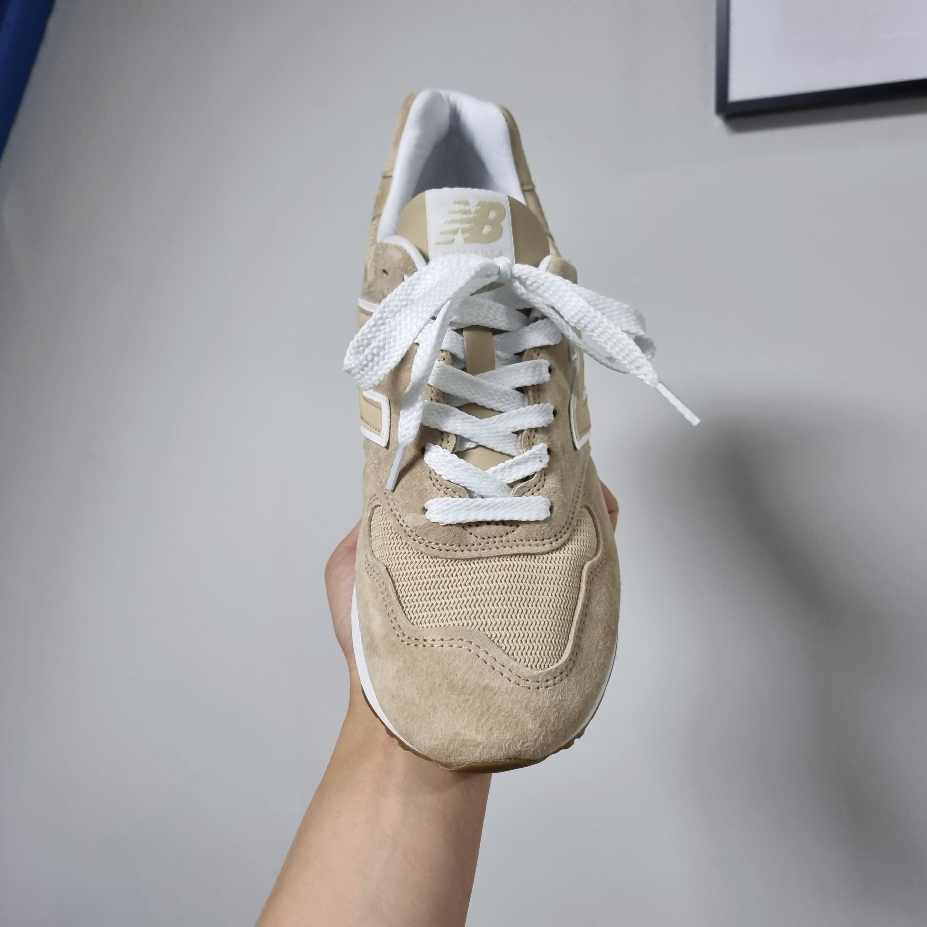 New Balance 1400 Made in USA Tan 착용 스타일 - 1