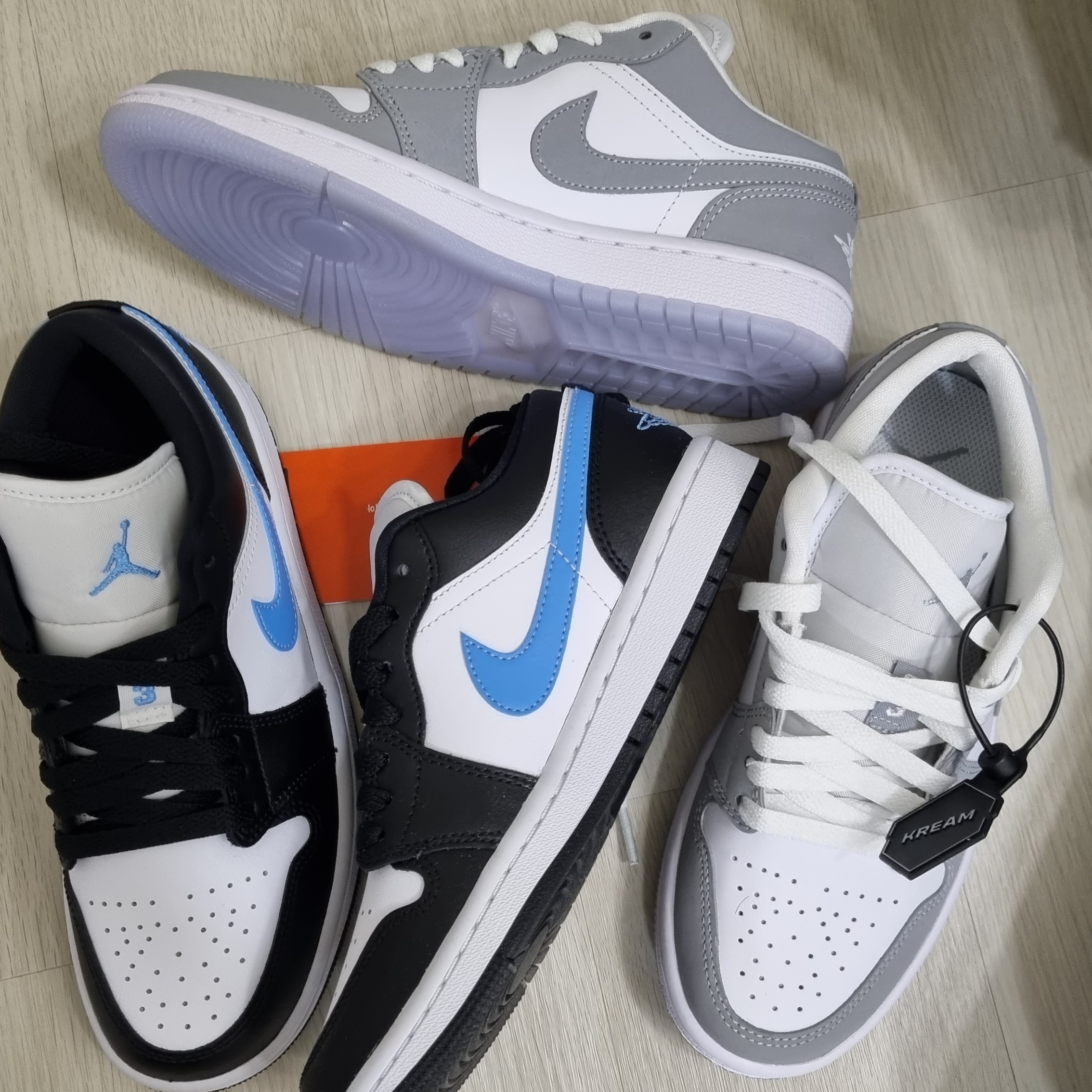 (W) Jordan 1 Low White Wolf Grey, (W) Jordan 1 Low Black University Blue 착용 스타일