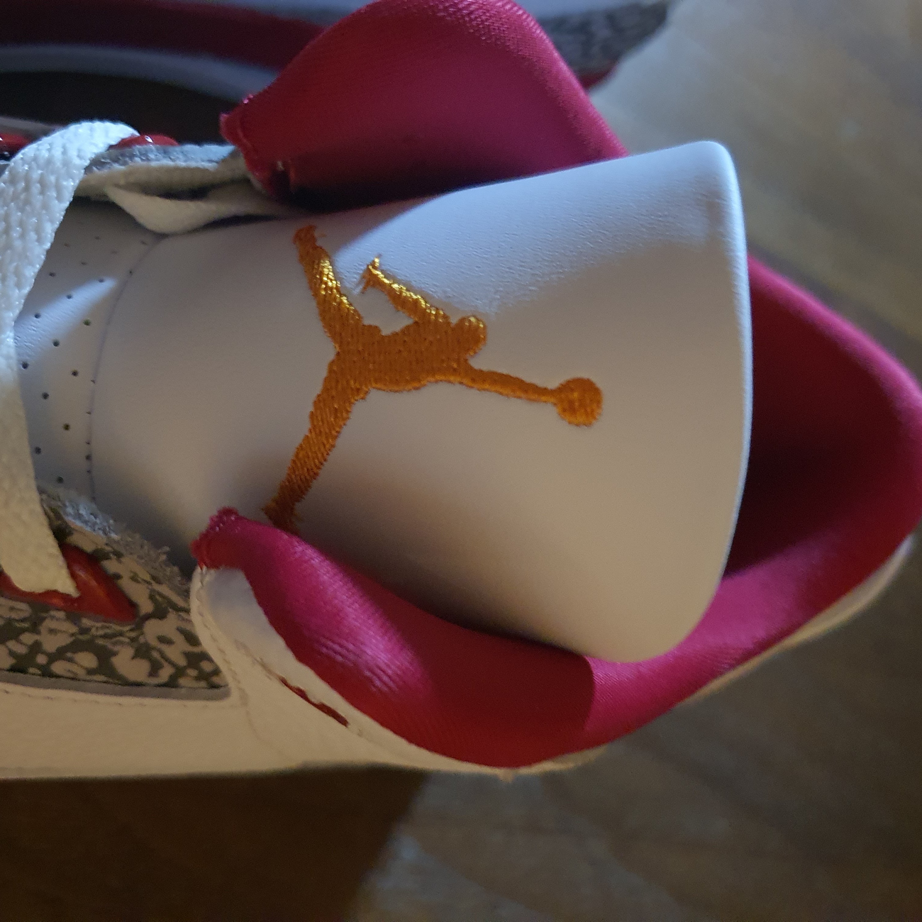Jordan 3 Retro Cardinal Red 착용 스타일 - 2