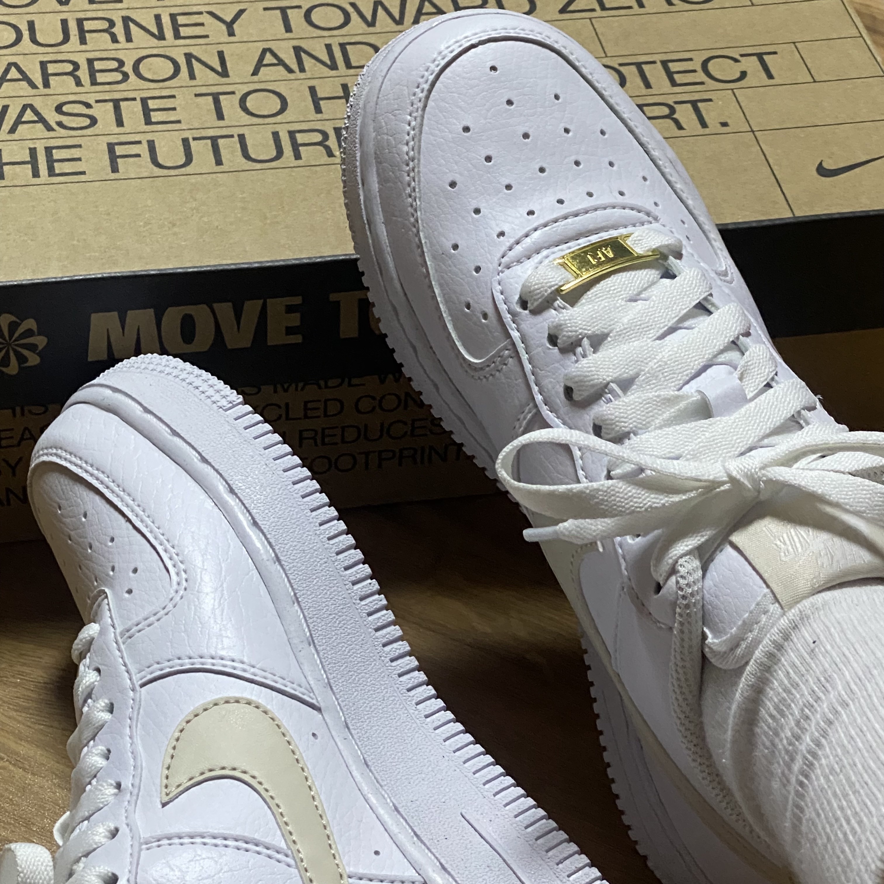 (W) Nike Air Force 1 '07 Next Nature Light Orewood Brown 착용 스타일