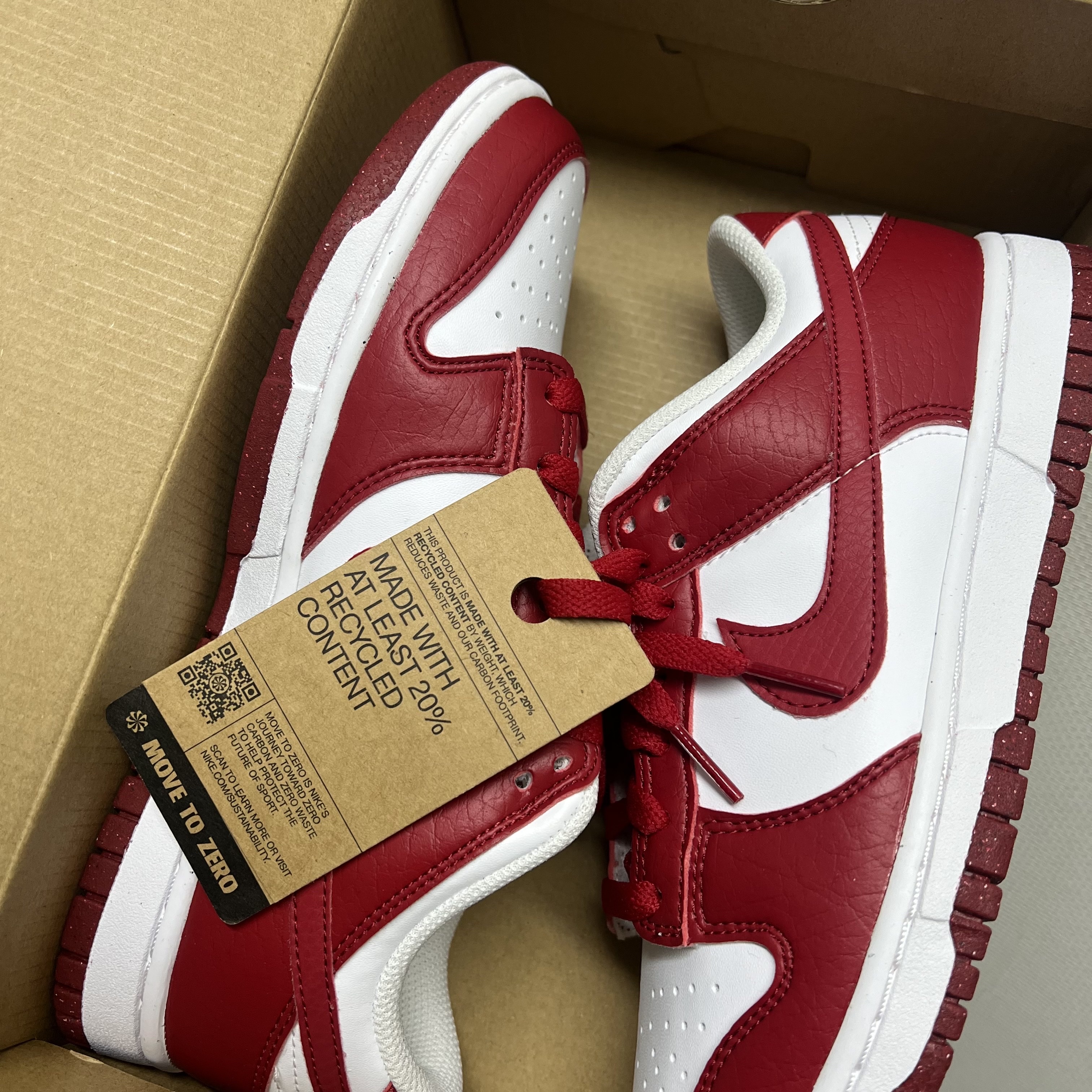 (W) Nike Dunk Low Next Nature Gym Red 착용 스타일