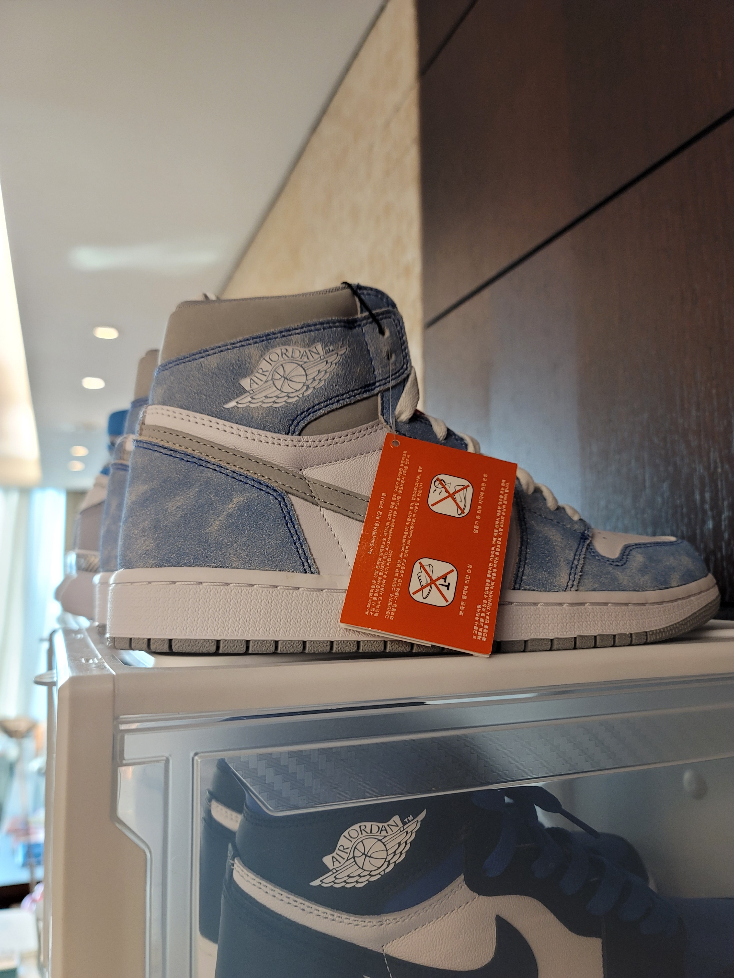 Jordan 1 Retro High OG Royal Toe, Jordan 1 Retro High OG Hyper Royal 착용 스타일