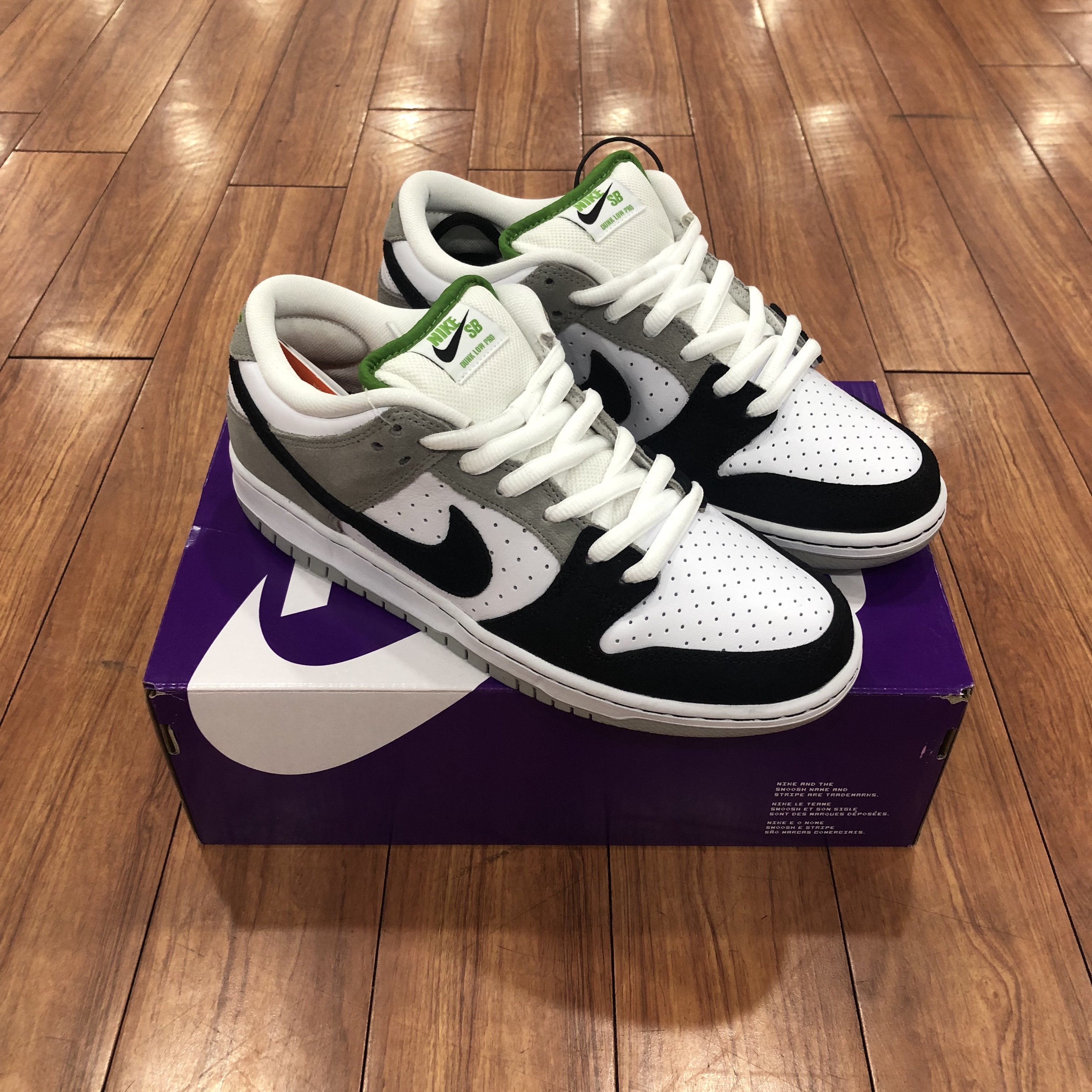 Nike SB Dunk Low Pro Chlorophyll 착용 스타일 - 2