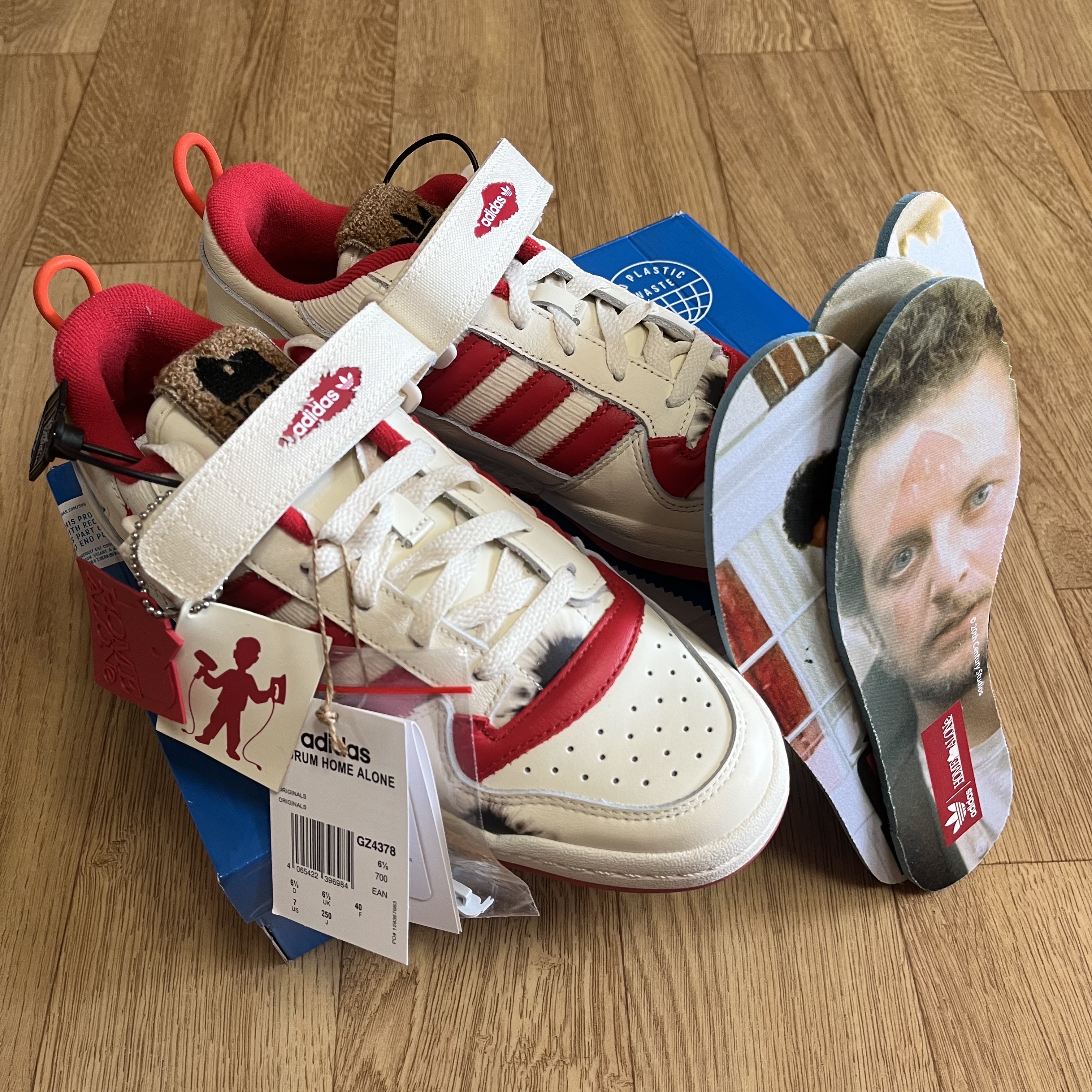 Adidas Forum Low Home Alone 착용 스타일