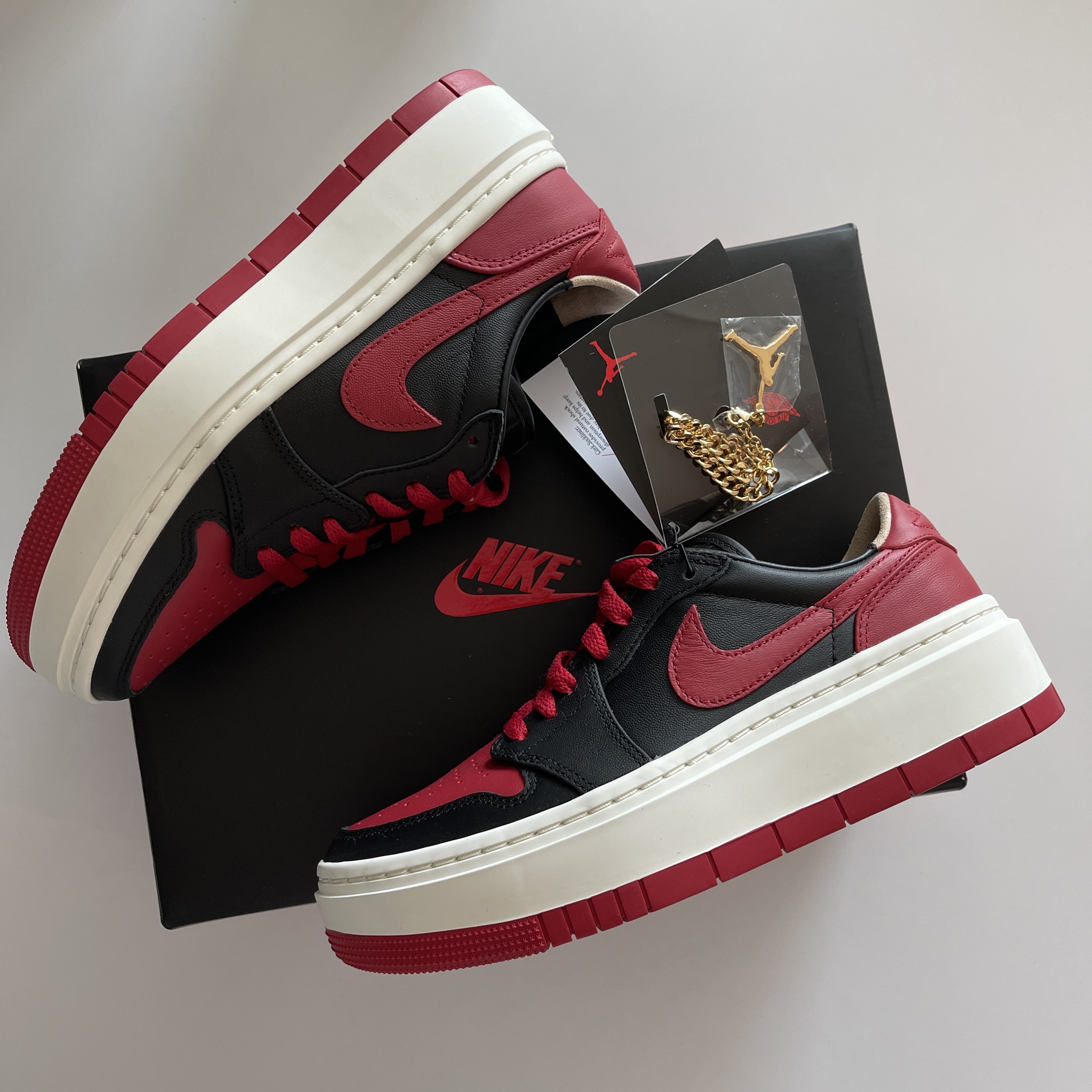 (W) Jordan 1 Elevate Low SE Bred 착용 스타일 - 1