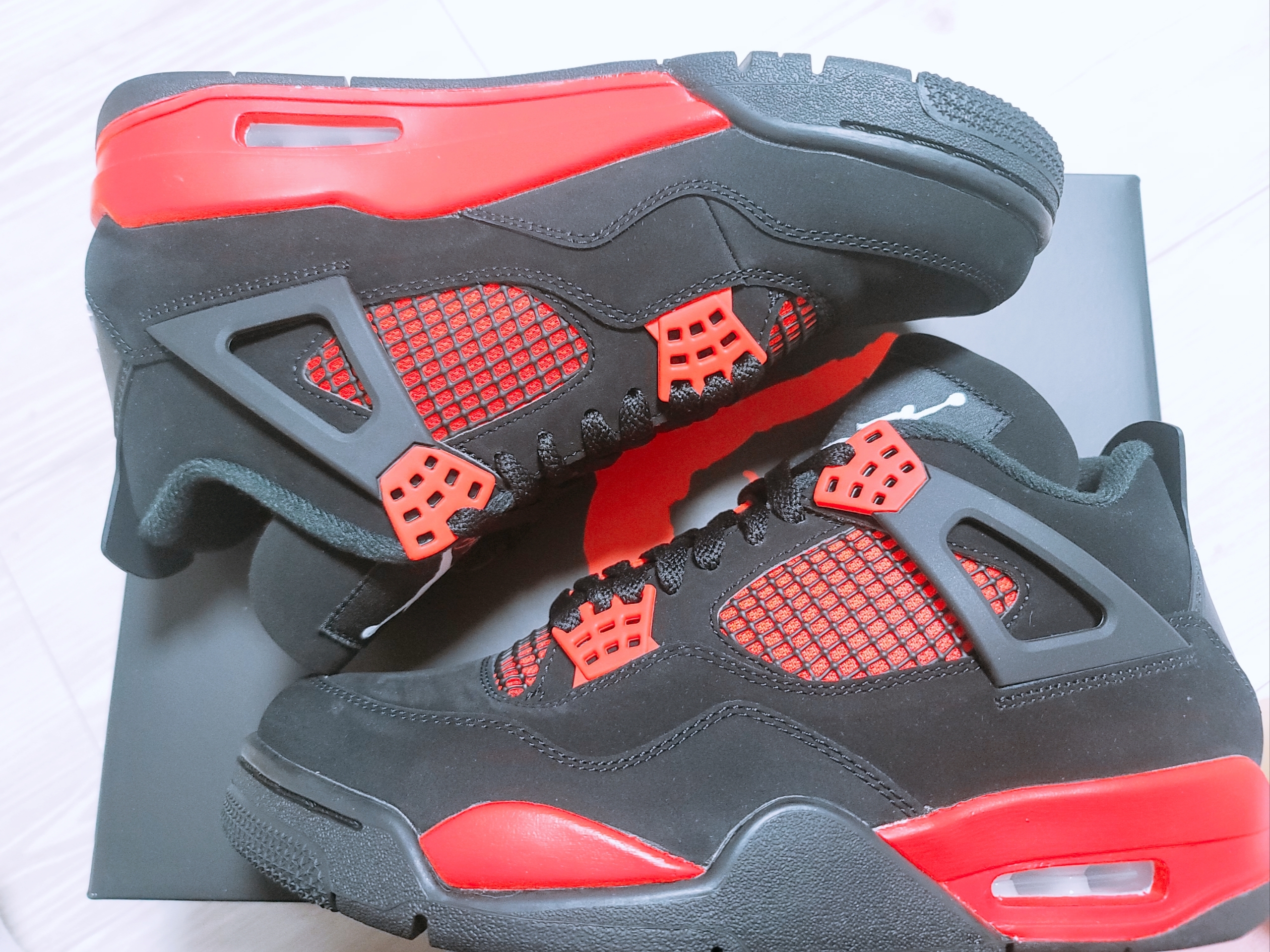 Jordan 4 Retro Crimson 착용 스타일