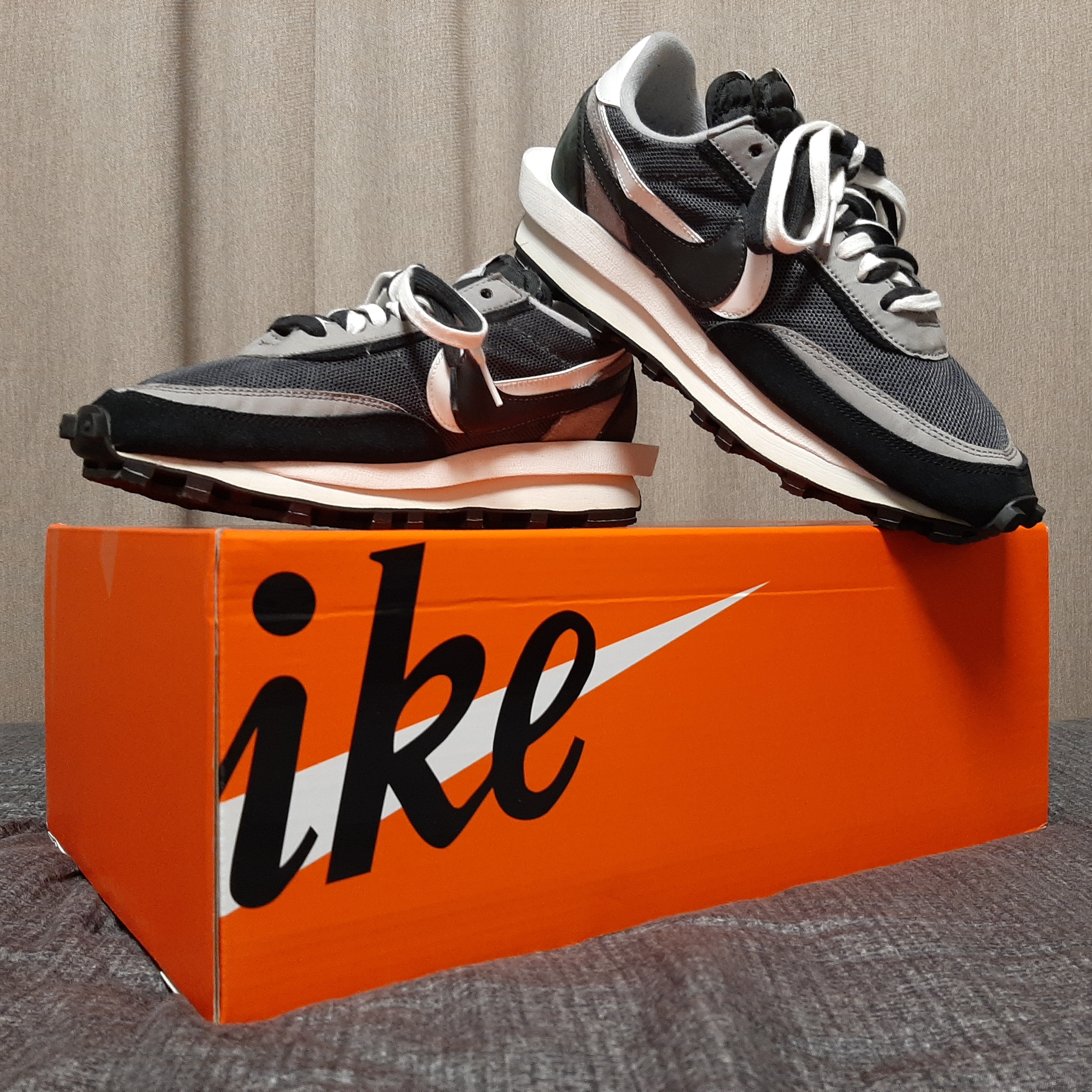 Nike x Sacai LDWaffle Black 착용 스타일