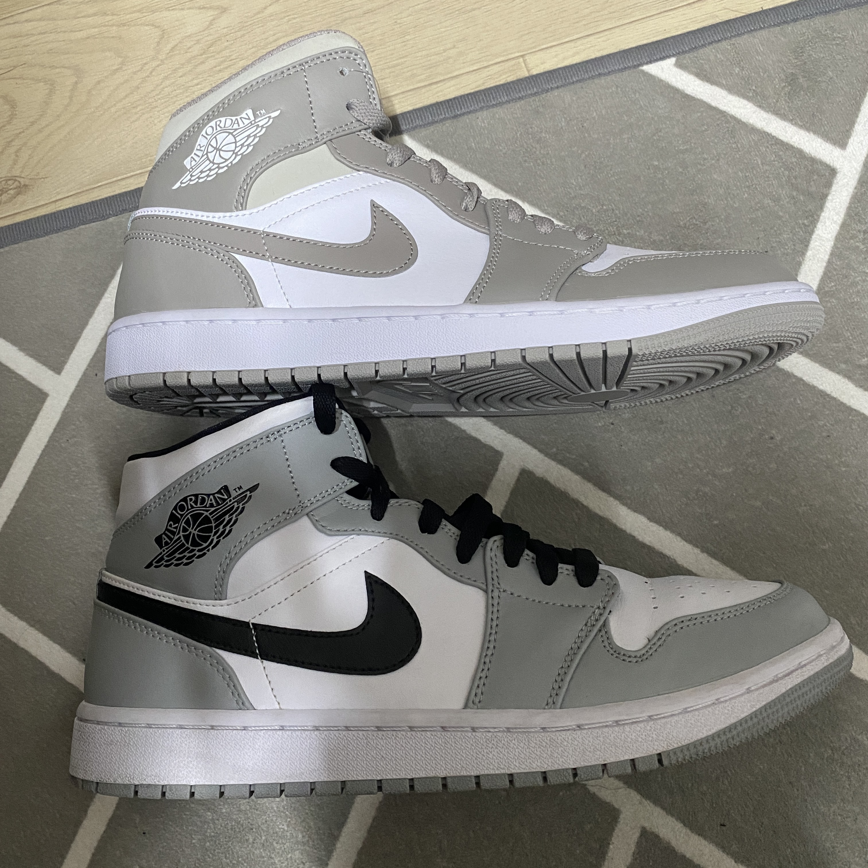 Jordan 1 Mid College Grey, Jordan 1 Mid Light Smoke Grey 착용 스타일