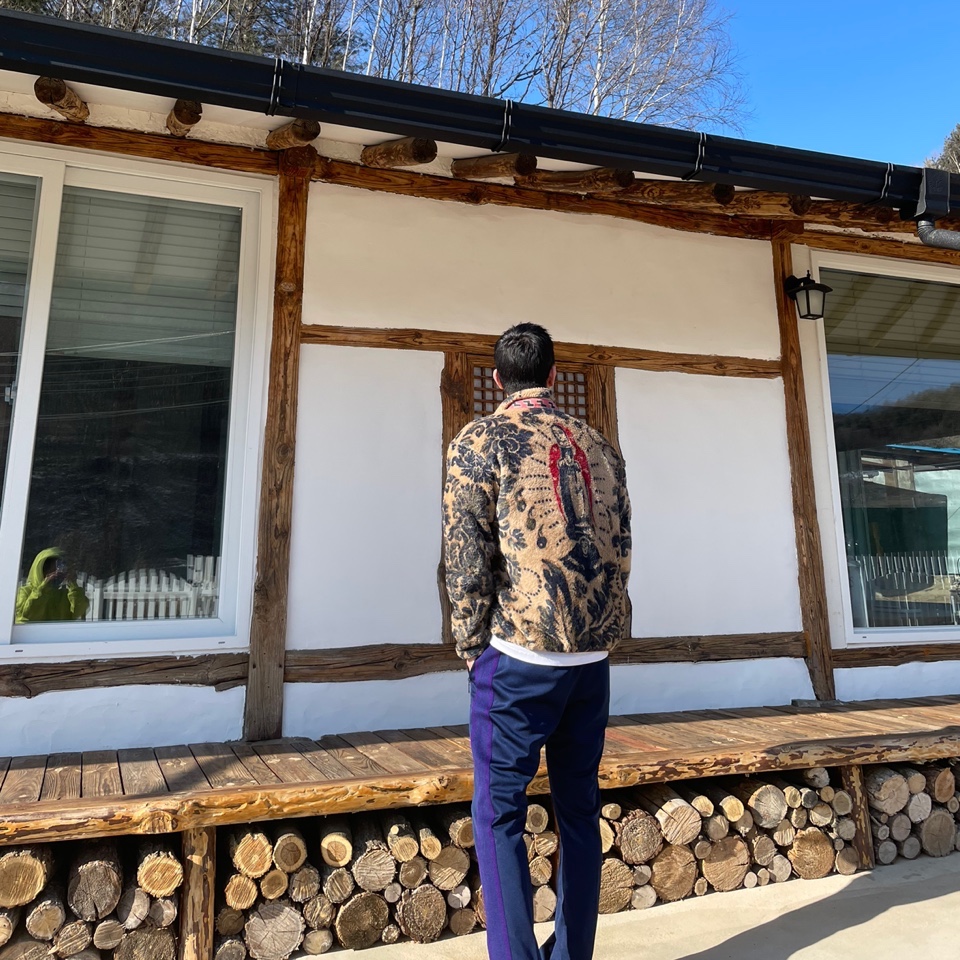 Kapital Damask Pattern Maria Fleece Zip Blouson Beige 착용 스타일