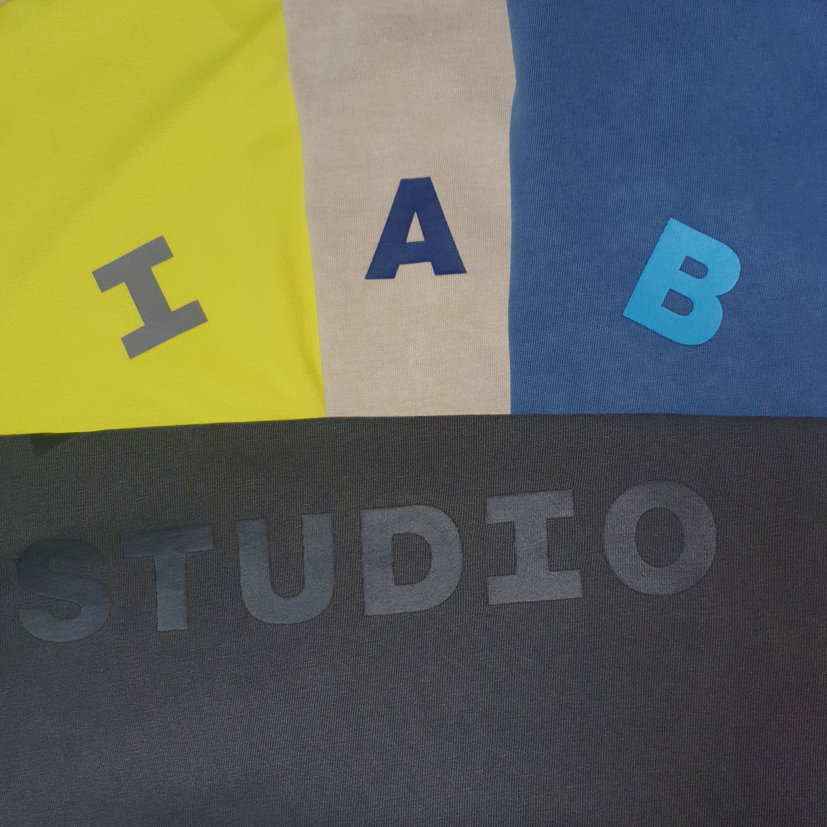 IAB Studio Pigment T-Shirt Black, IAB Studio Pigment T-Shirt Blue 착용 스타일