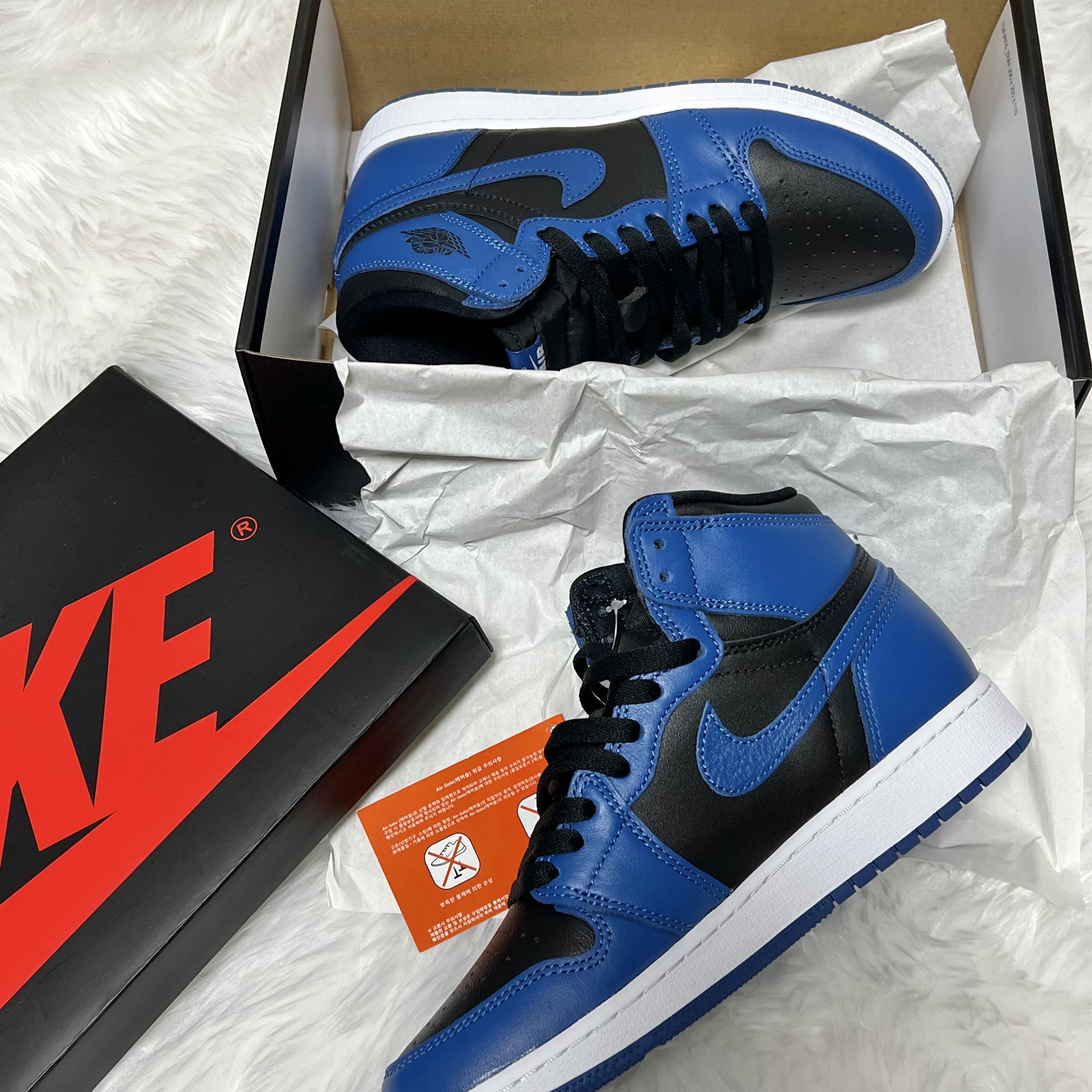 Jordan 1 Retro High OG Dark Marina Blue 착용 스타일 - 4