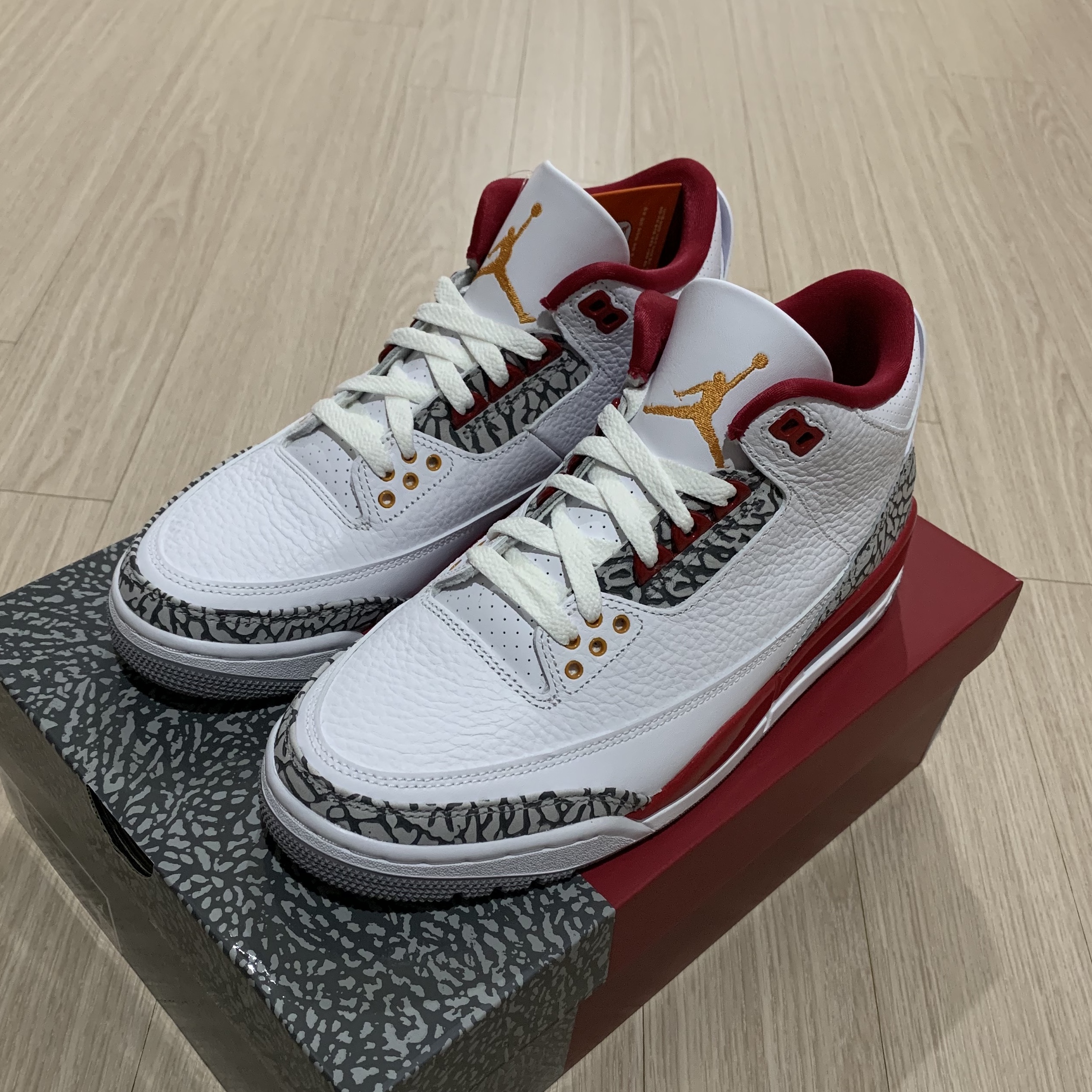 Jordan 3 Retro Cardinal Red 착용 스타일 - 1