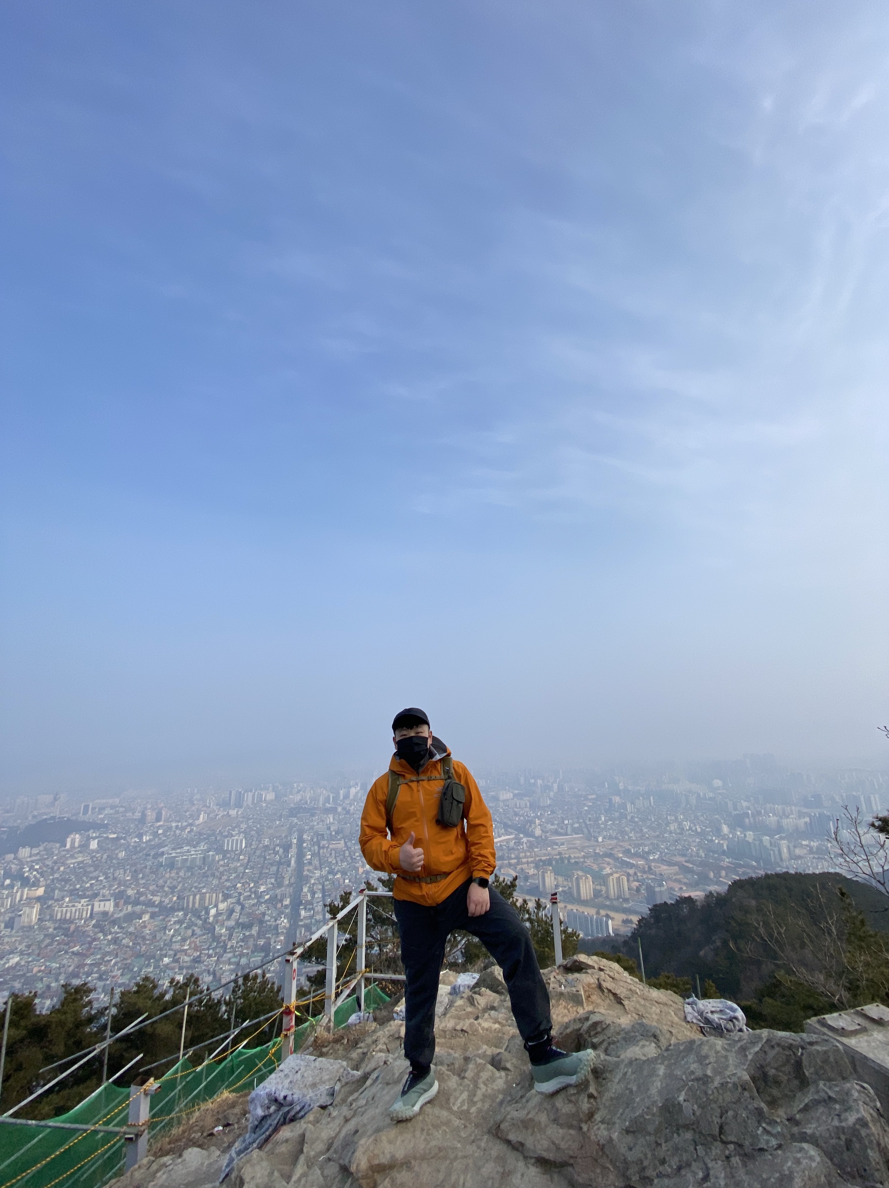 Arc'teryx Beta LT Jacket Ignite, Nike ACG Mountain Fly Gore-Tex Clay Green 착용 스타일