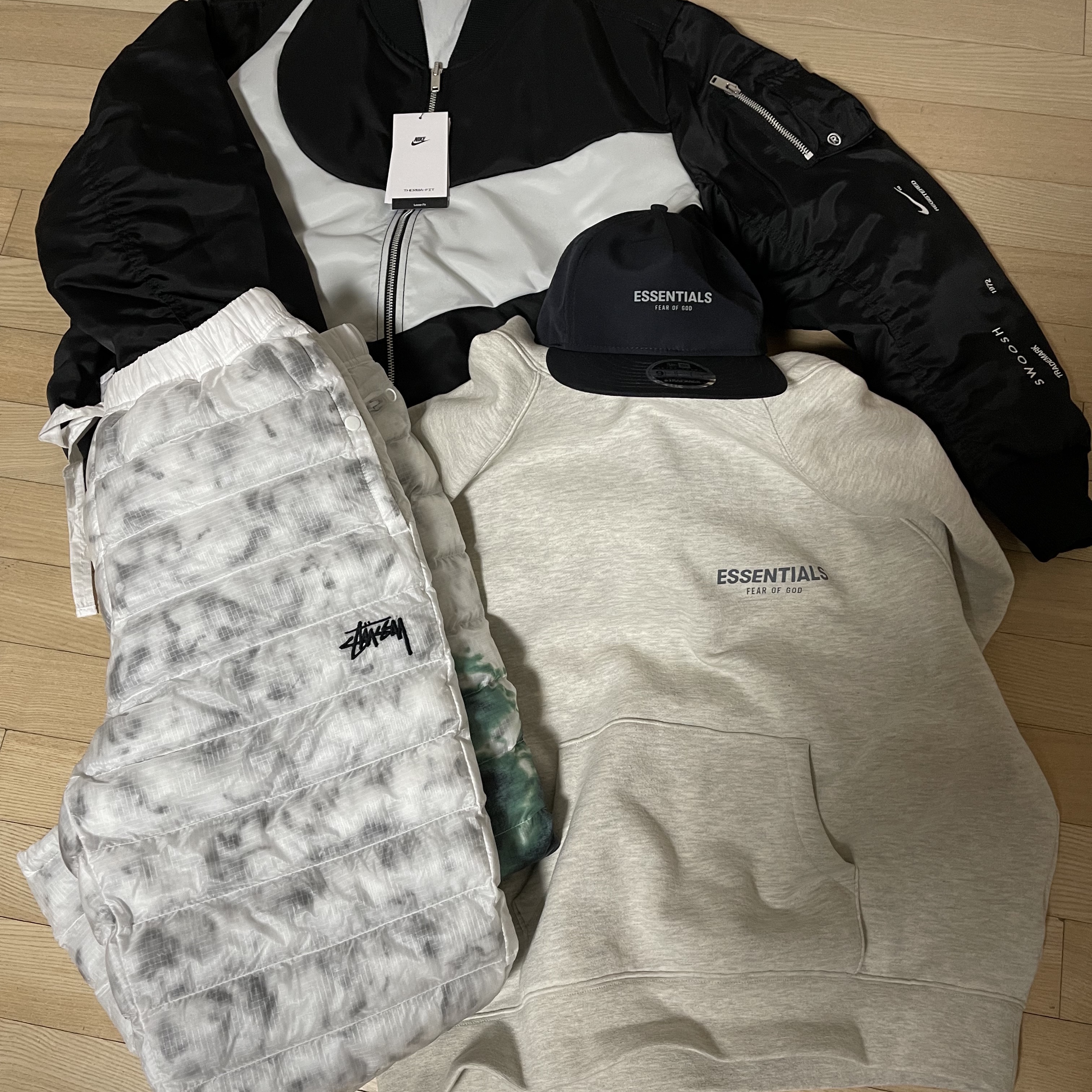 Nike x Stussy Insultd Pants White Gorge Green - Asia, Essentials The Core Collection Pullover Hoodie Oatmeal 착용 스타일