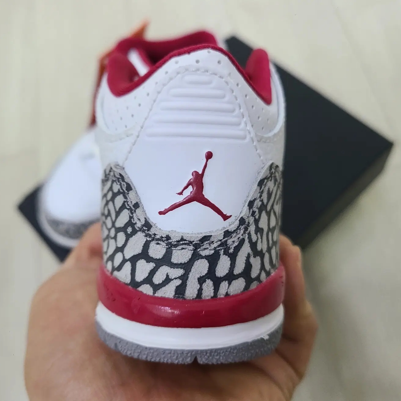 (TD) Jordan 3 Retro Cardinal Red 착용 스타일 - 3