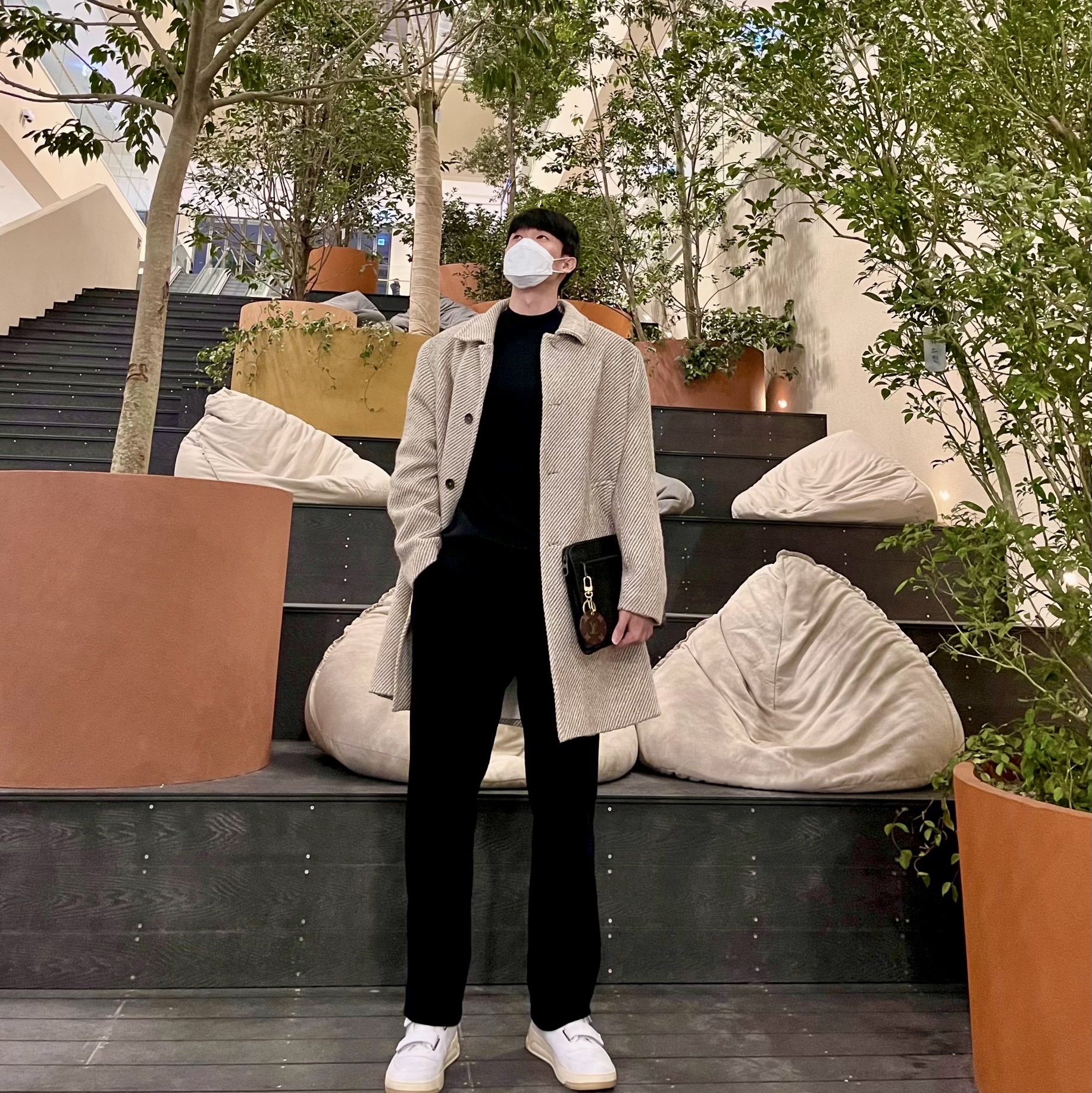 Acne Studios Perey Velcro Strap Sneakers Optic White 착용 스타일 - 1