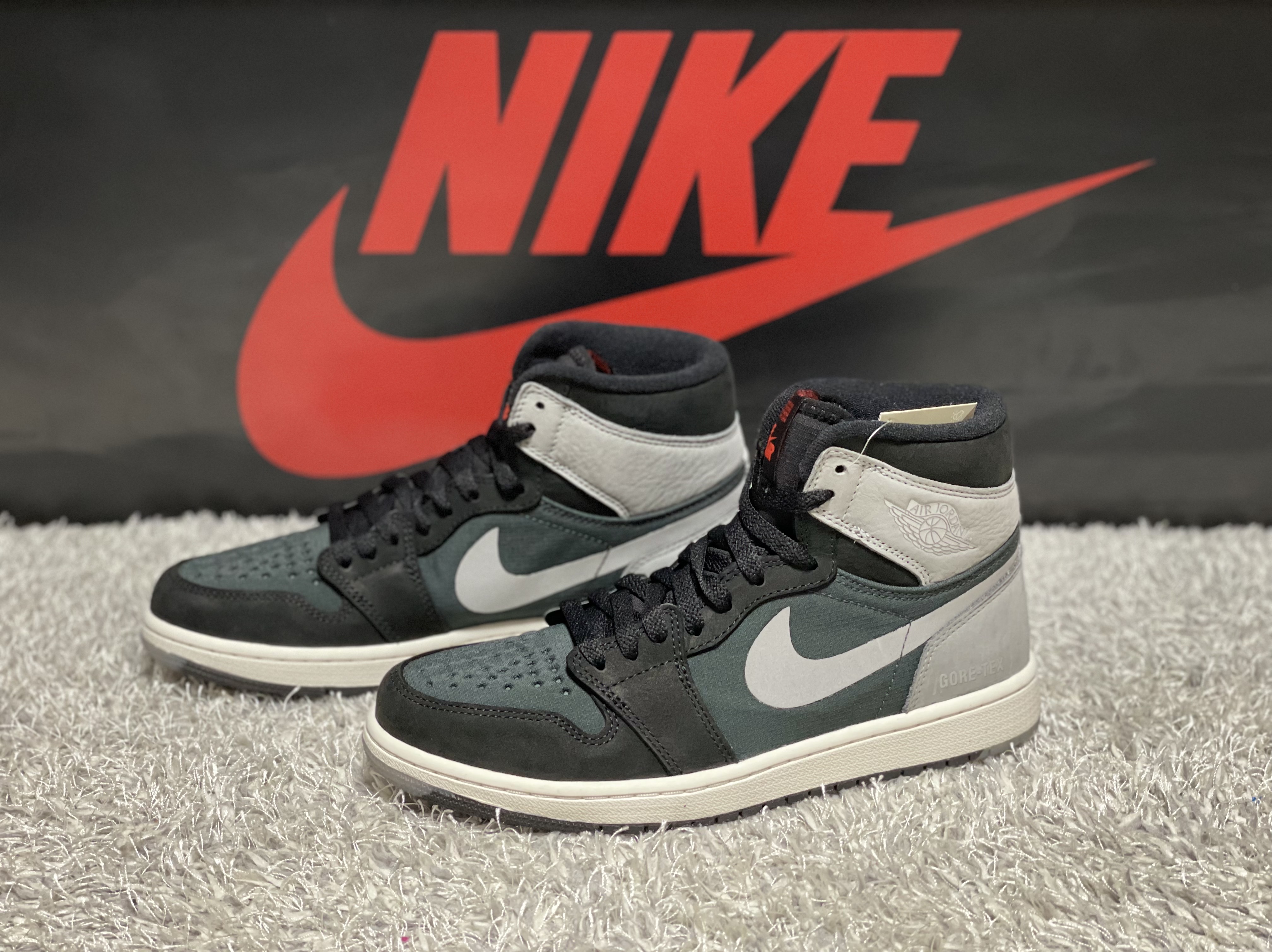 Jordan 1 Element Gore-Tex Particle Grey 착용 스타일 - 1