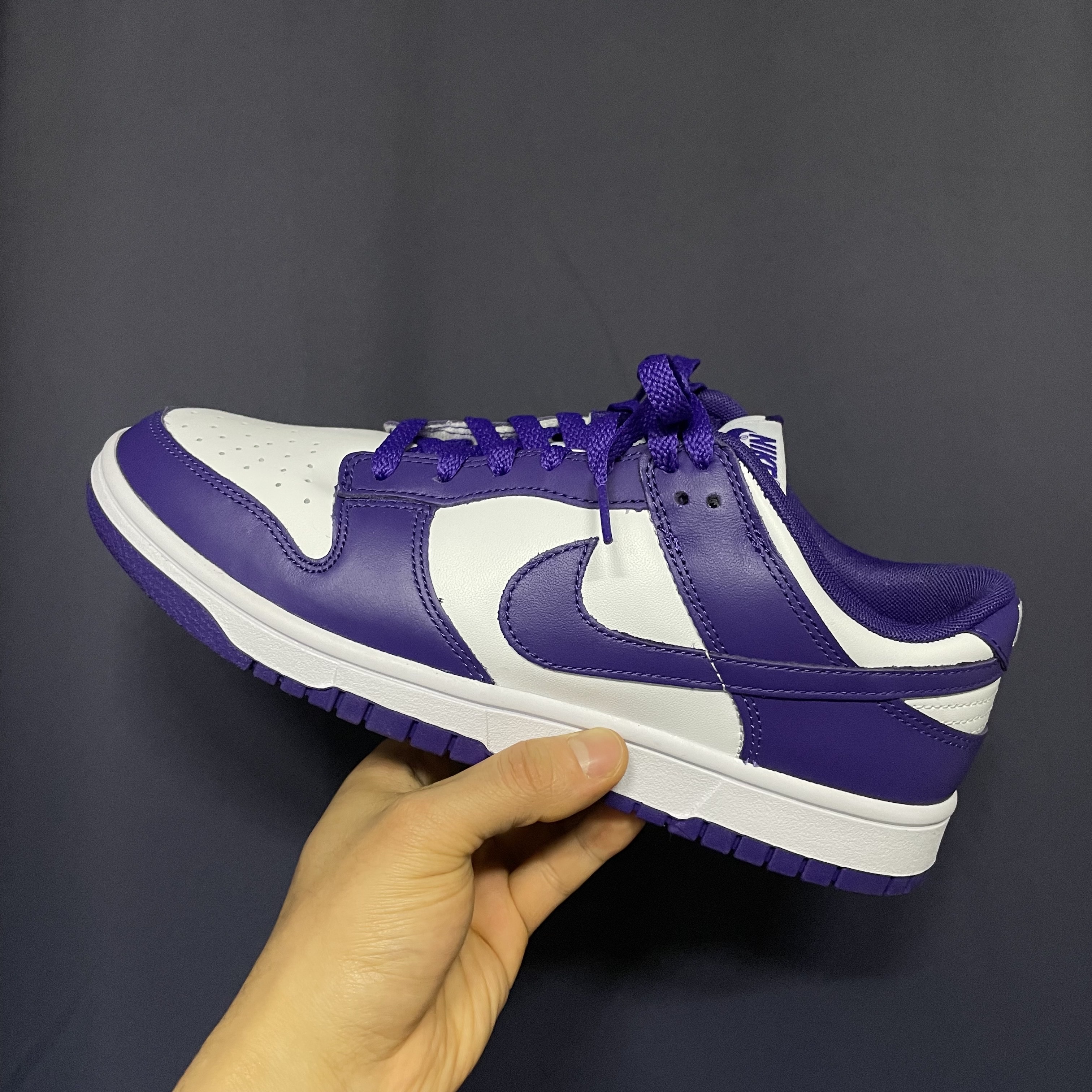 Nike Dunk Low Retro Championship Court Purple 착용 스타일