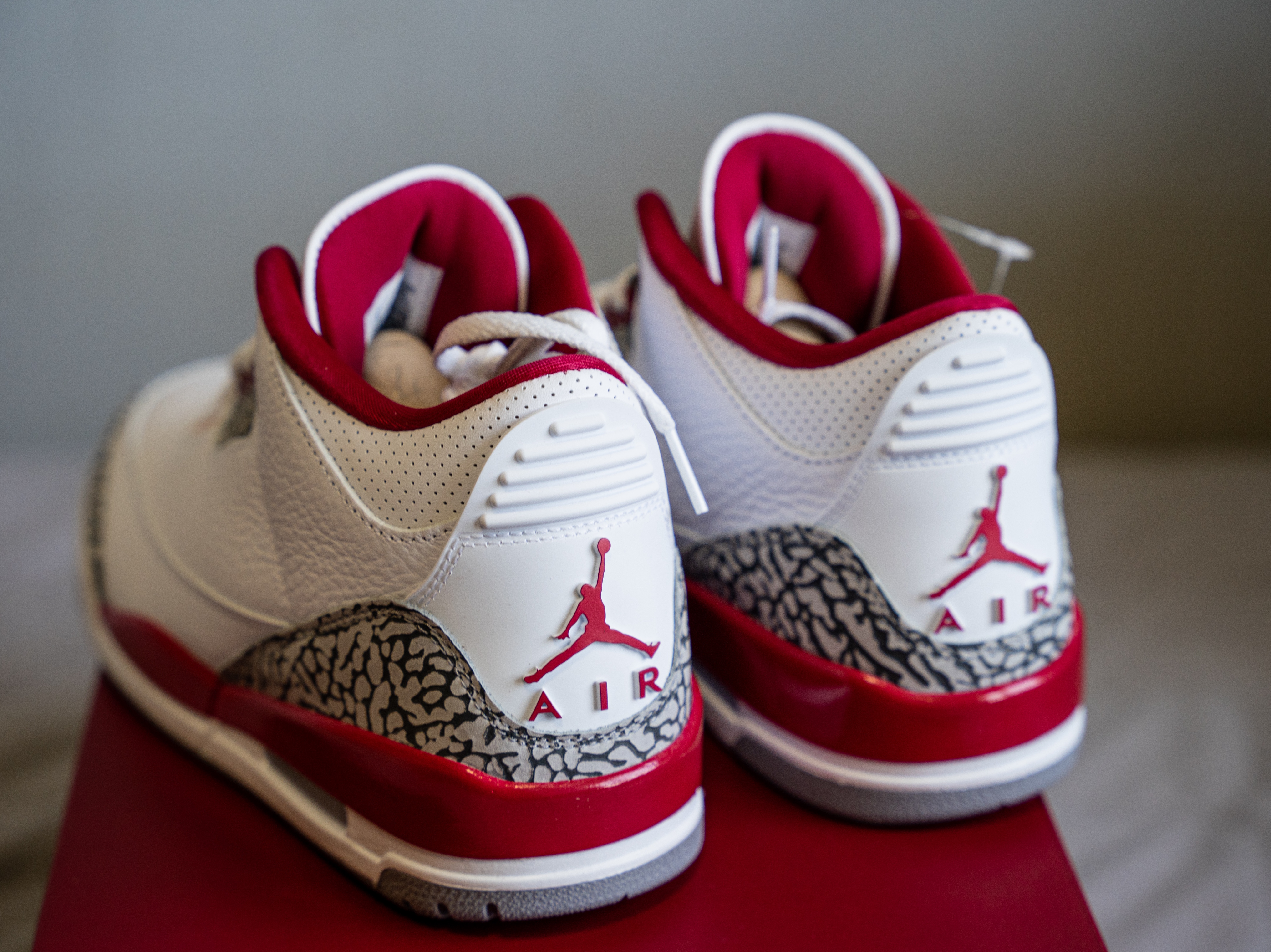 Jordan 3 Retro Cardinal Red 착용 스타일 - 2