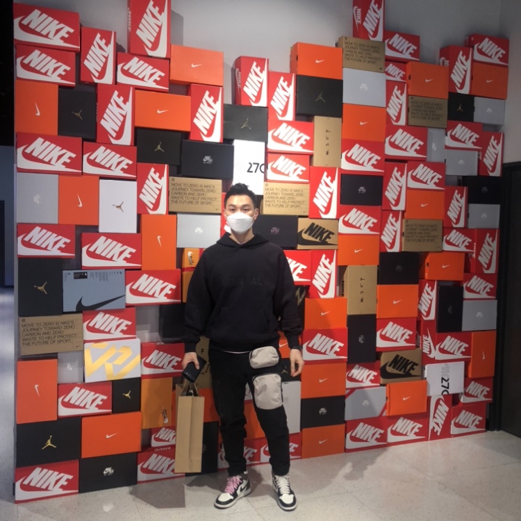 Nike x Travis Scott NRG AG Utility Sweatpants Black, Jordan 1 Retro High OG Black Mocha 착용 스타일