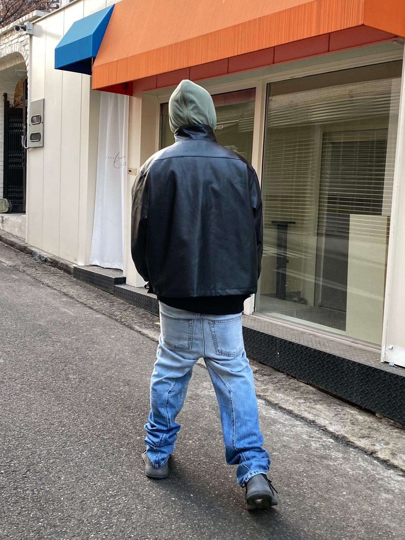 Adidas Yeezy QNTM Onyx 착용 스타일 - 2