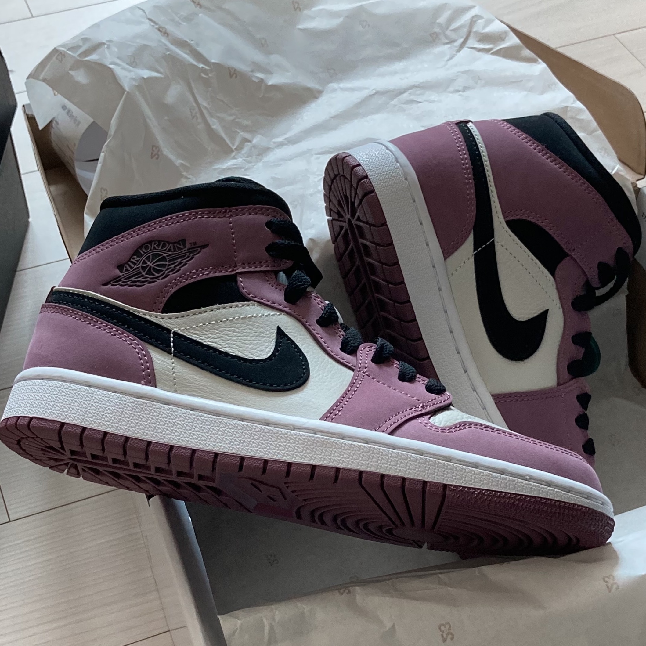 (W) Jordan 1 Mid SE Light Mulberry 착용 스타일