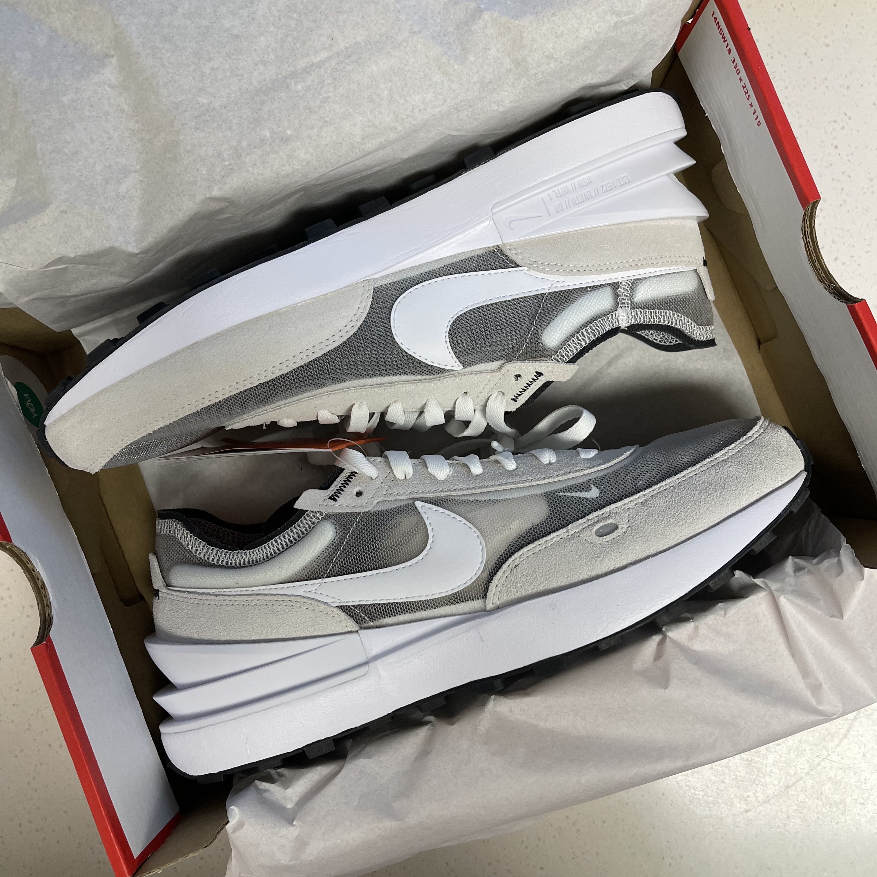 Nike Waffle One Infinite Lilac 착용 스타일