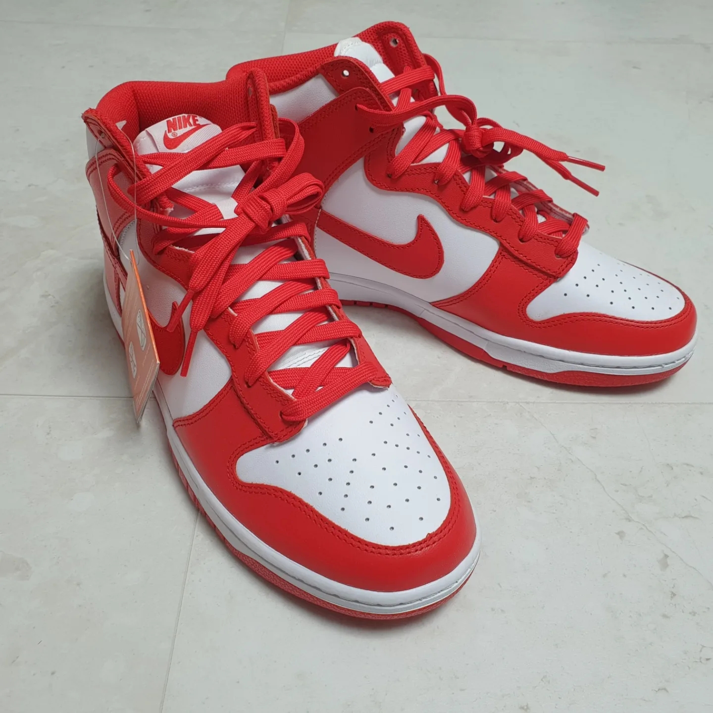 Nike Dunk High Retro Championship White and Red 착용 스타일 - 2