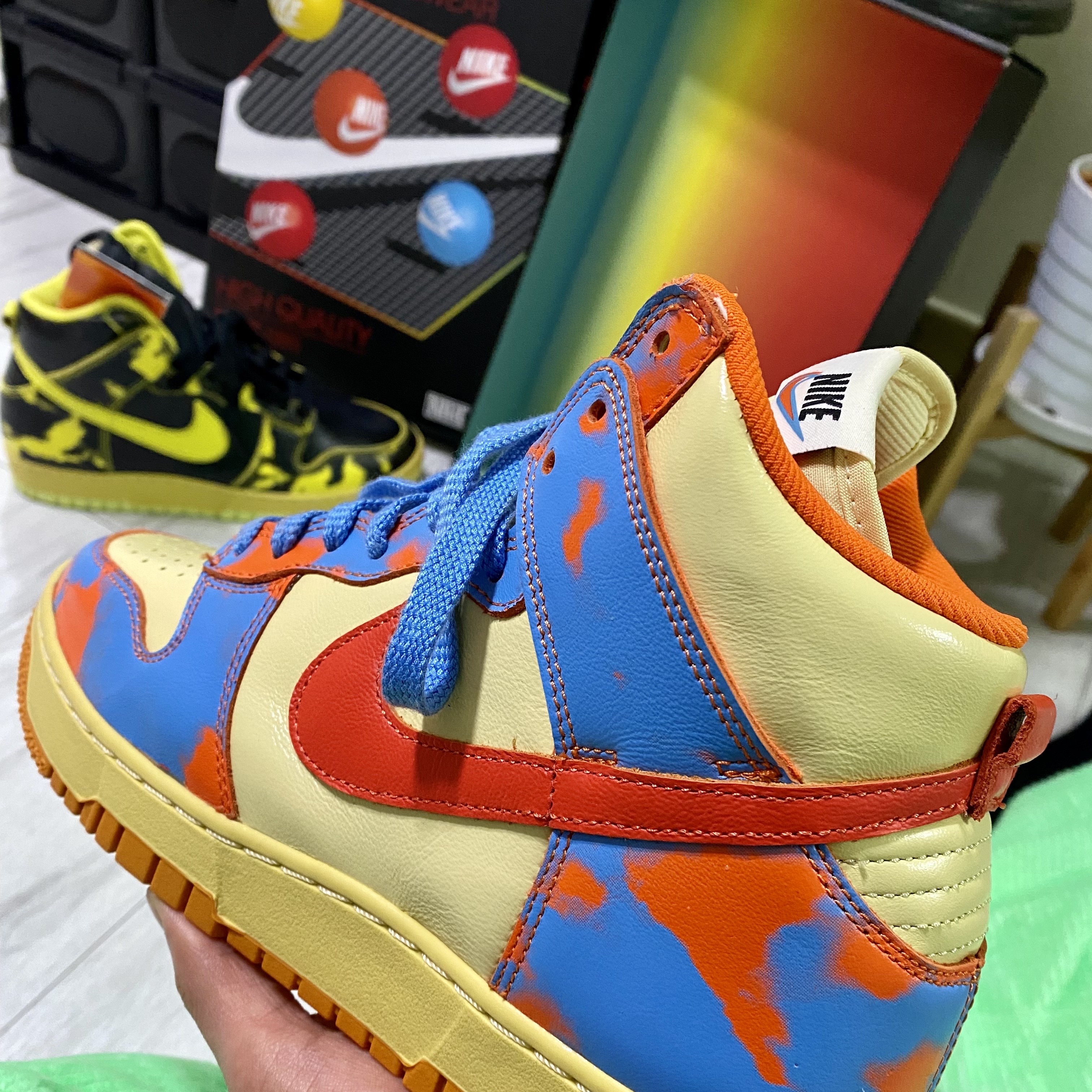 Nike Dunk High 1985 SP Yellow Acid Wash, Nike Dunk High 1985 SP Orange Acid Wash 착용 스타일 - 4